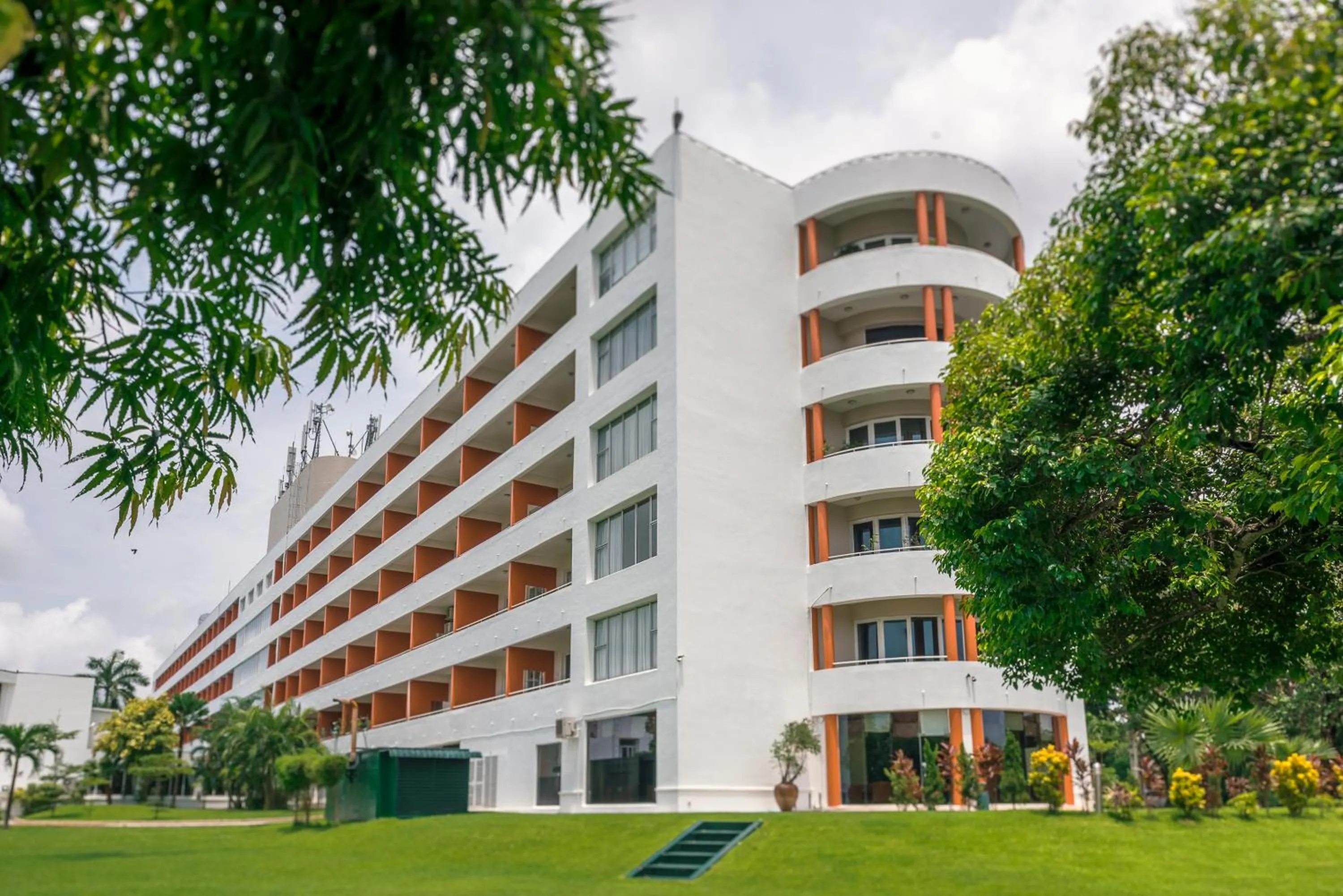 Property building in Inya Lake Hotel Yangon