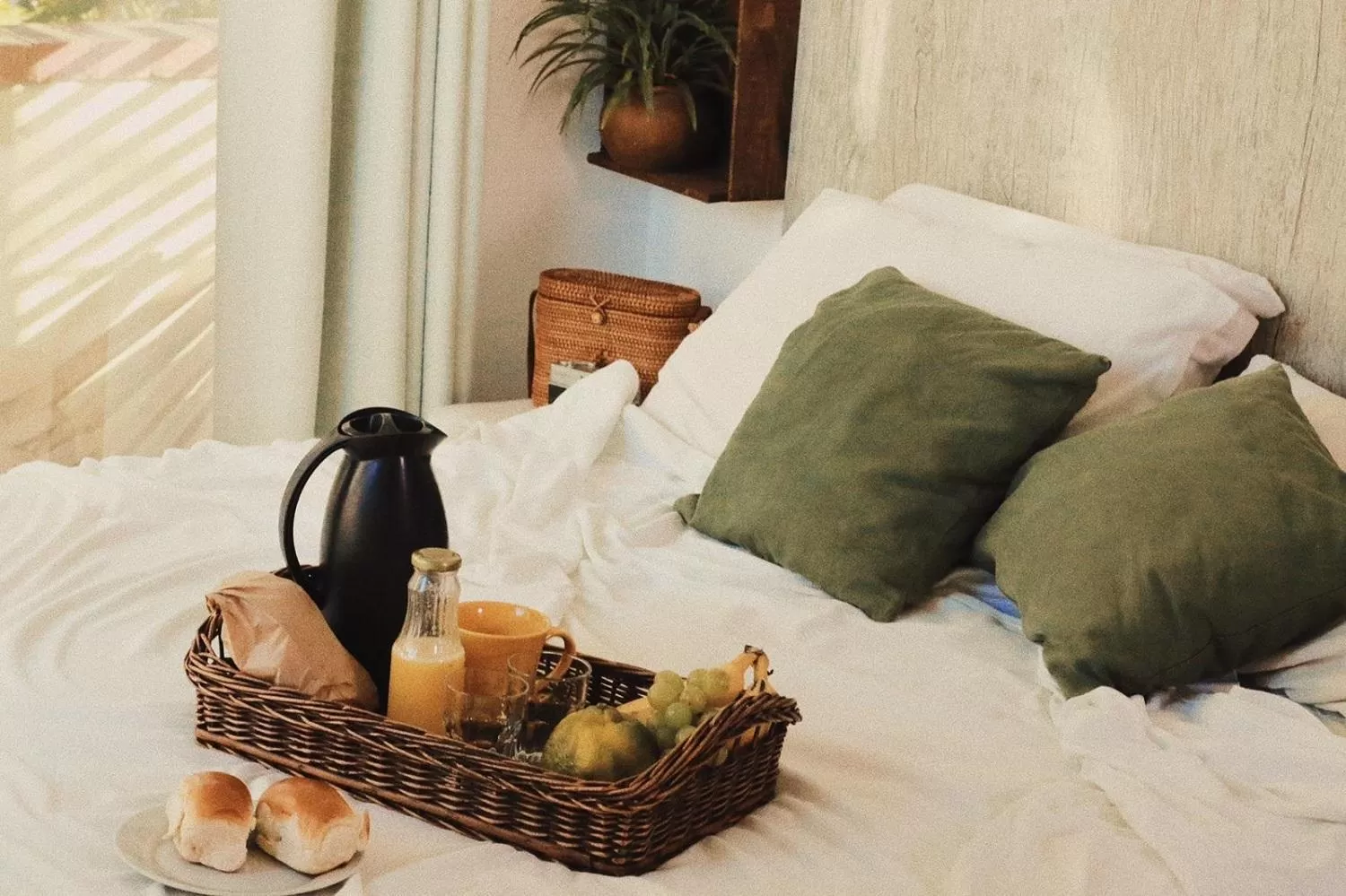 Breakfast, Bed in Pousada Green
