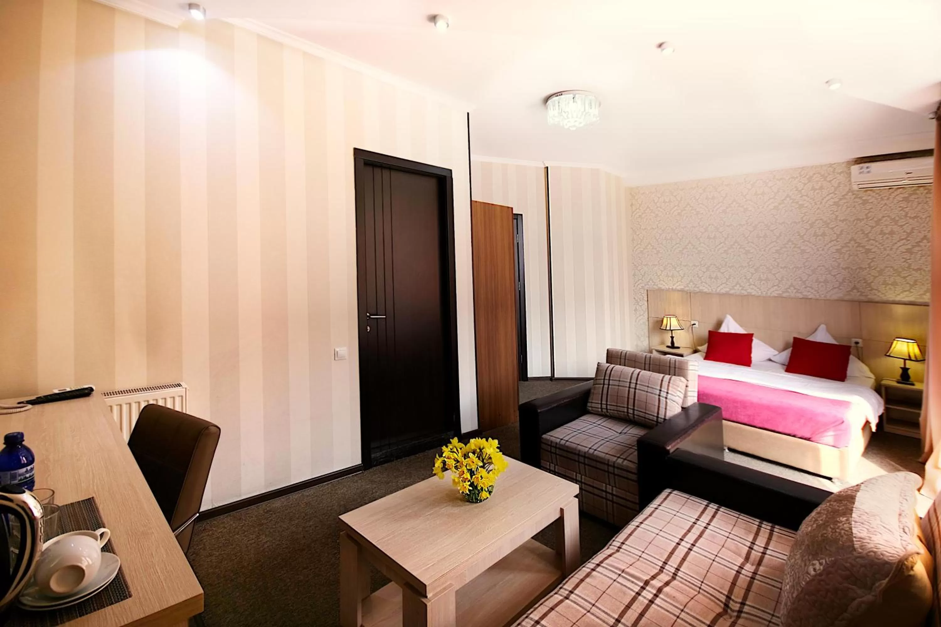 Photo of the whole room, Bed in Light House Old City