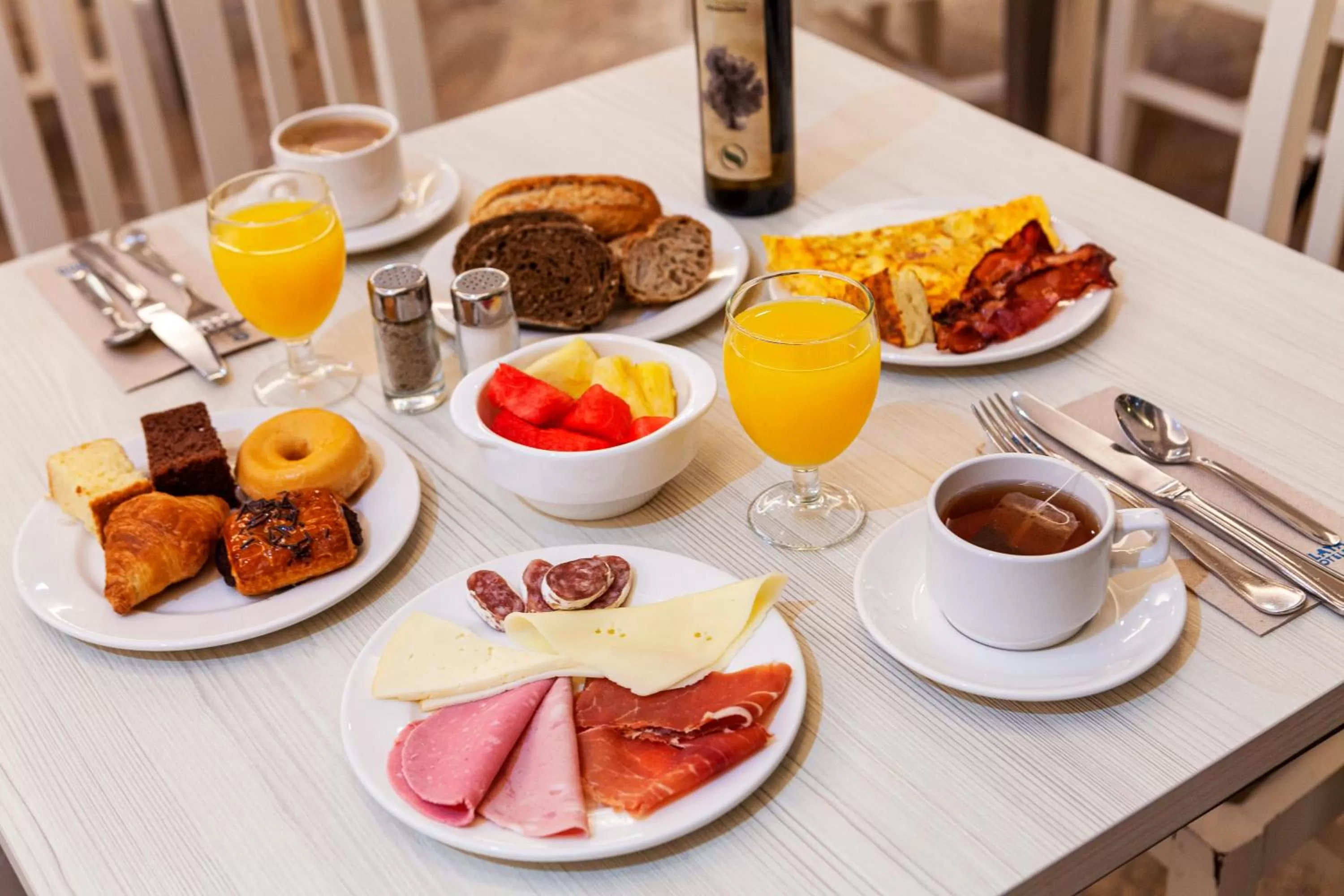 Restaurant/places to eat in Playacanela