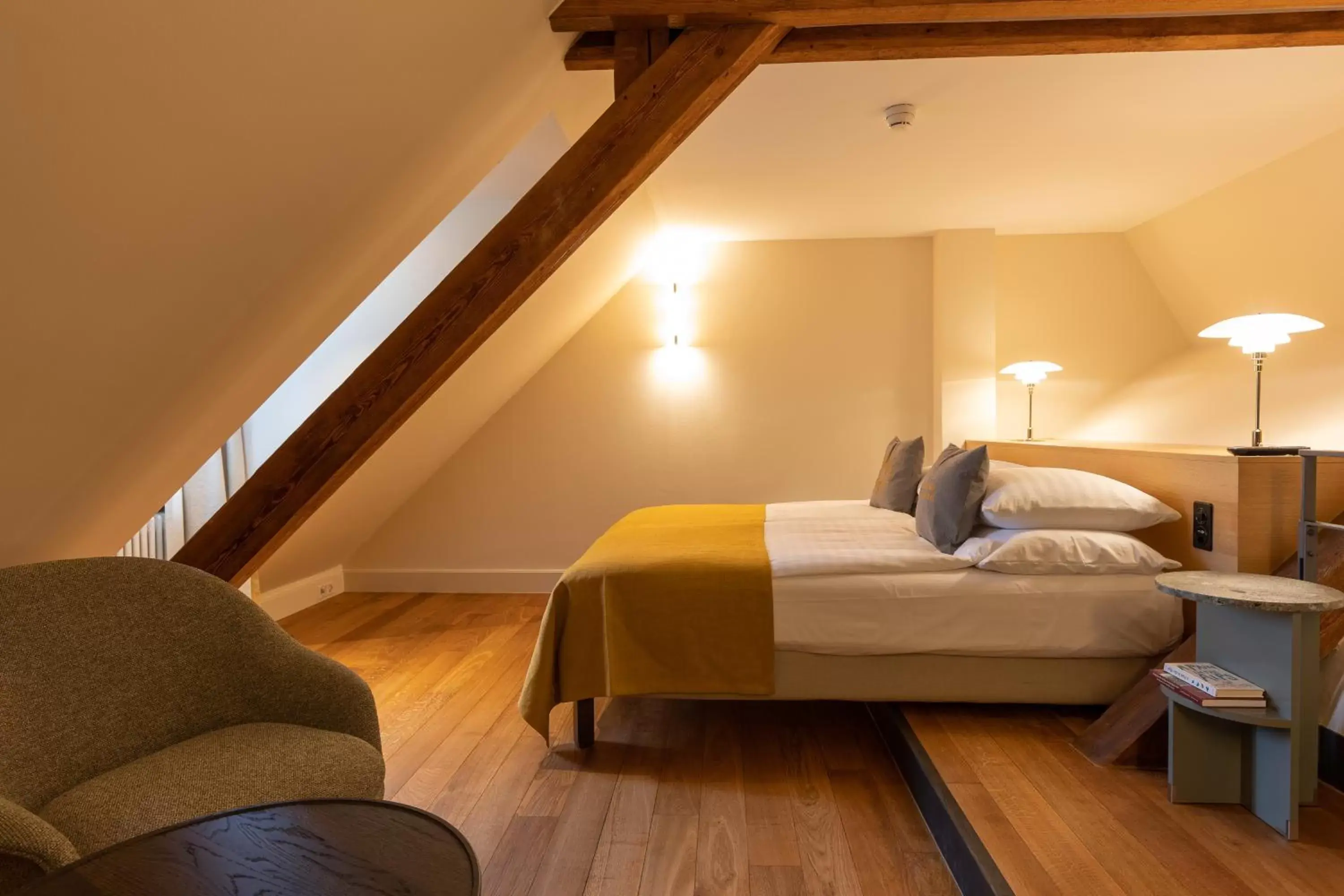 Superior Double Room Lake Side in Boutiquehotel Sonne Küsnacht - Zürich Superior Double Room Lake Side in Boutiquehotel Sonne Küsnacht - Zürich