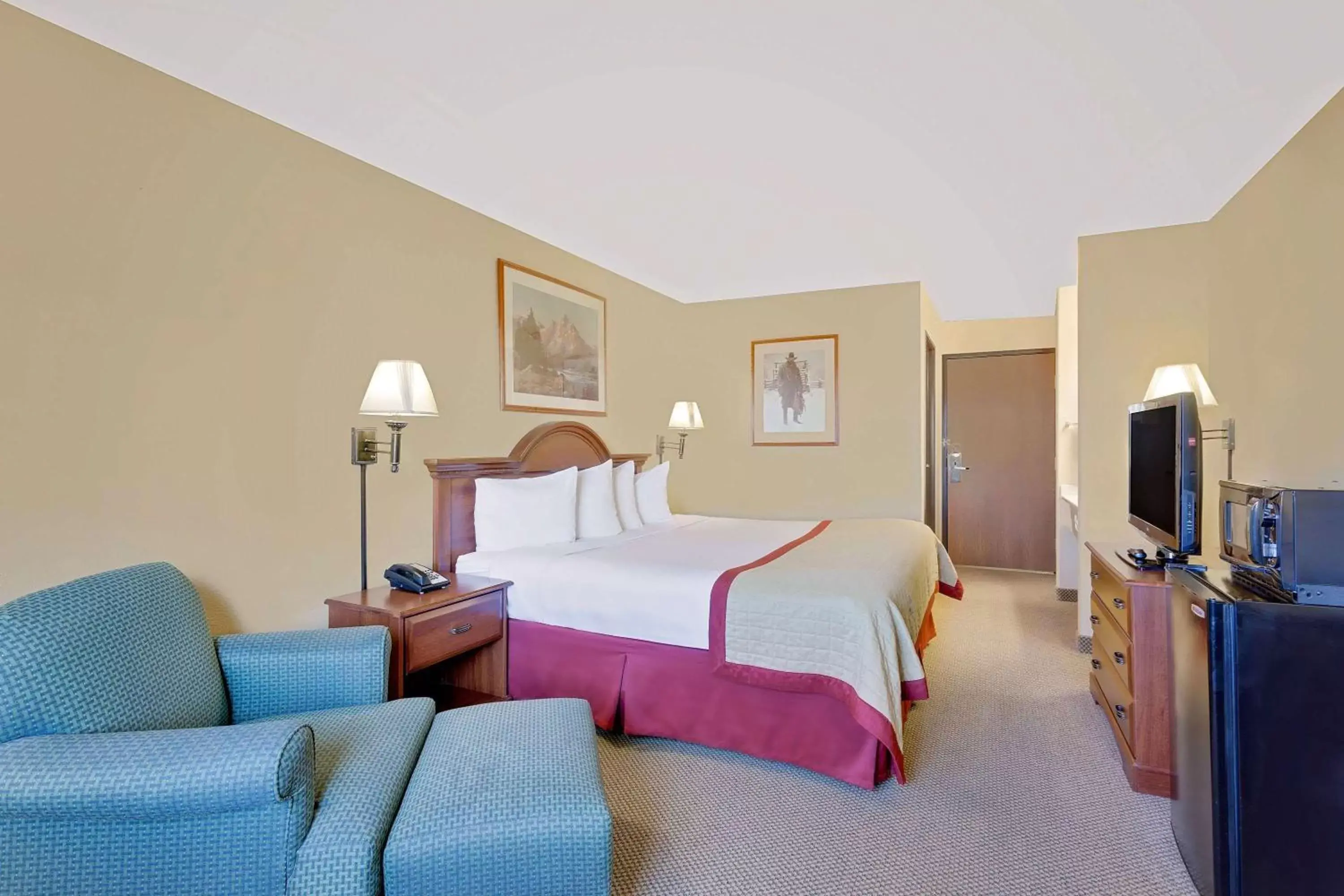 Single Room - single occupancy in Pinedale Hotel & Suites Single Room - single occupancy in Pinedale Hotel & Suites