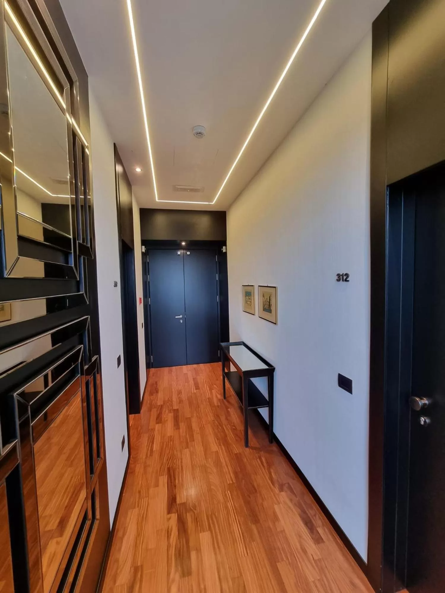 Decorative detail in Grand Hotel Passetto