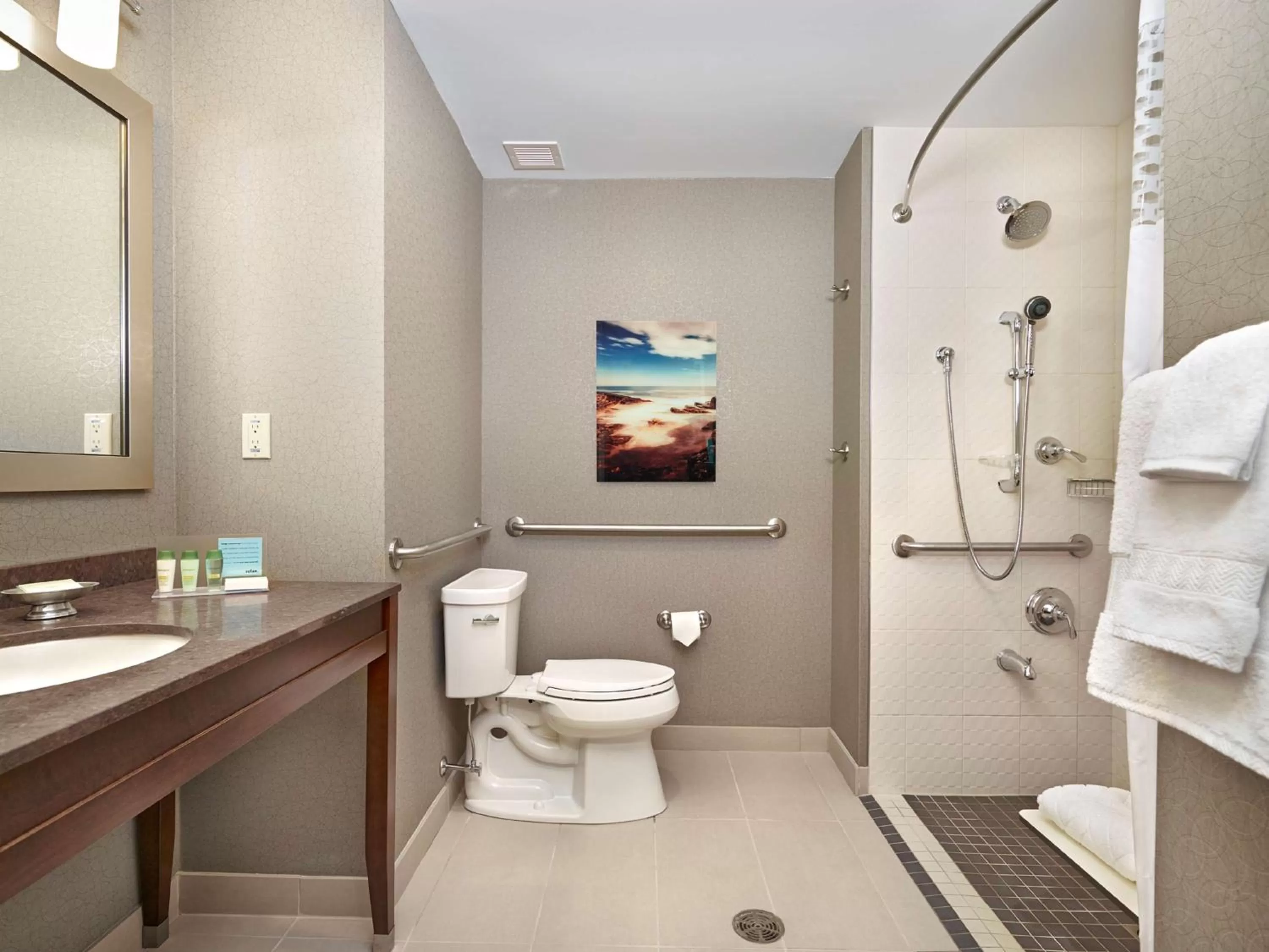 Bed in Hampton Inn by Hilton Halifax Downtown