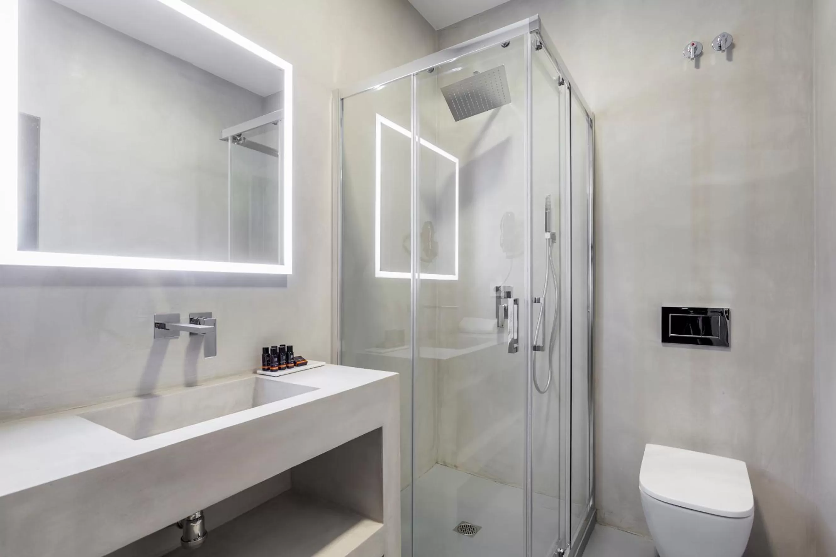 Bathroom in NALU Valencia Boutique Rooms