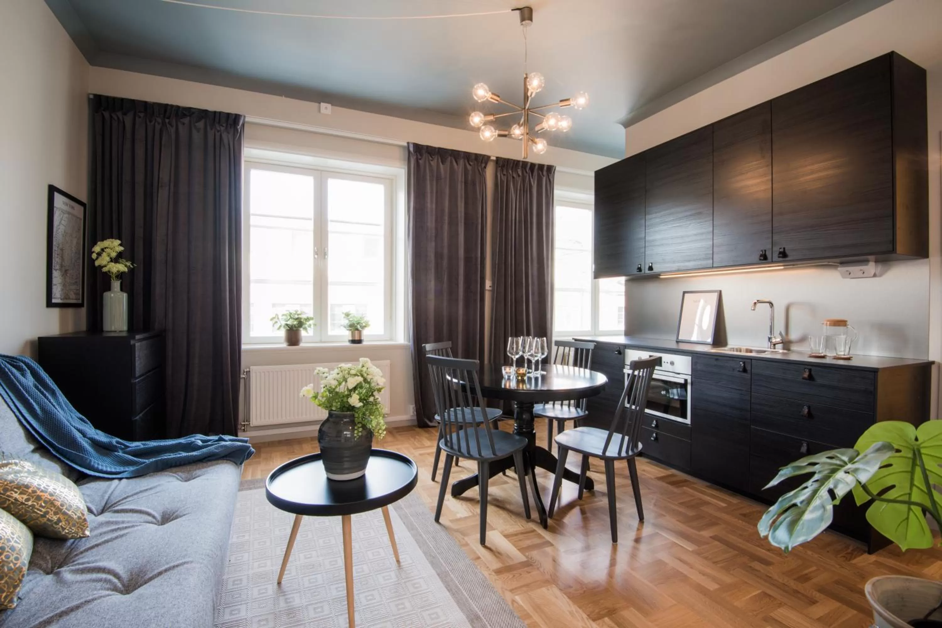 Kitchen or kitchenette in Forenom Aparthotel Stockholm Bromma