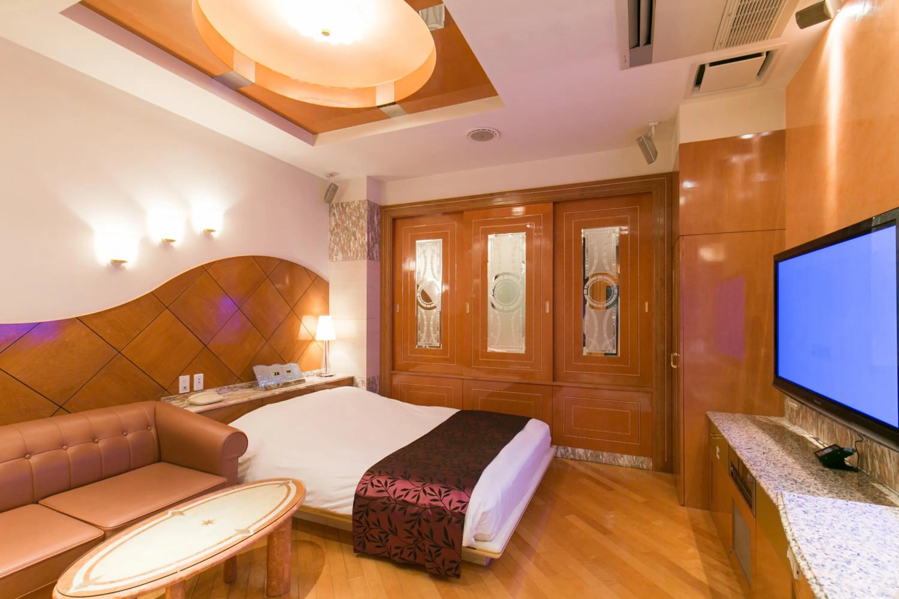 Decorative detail, Bed in HOTEL D-WAVE Shinjuku（Adult Only)