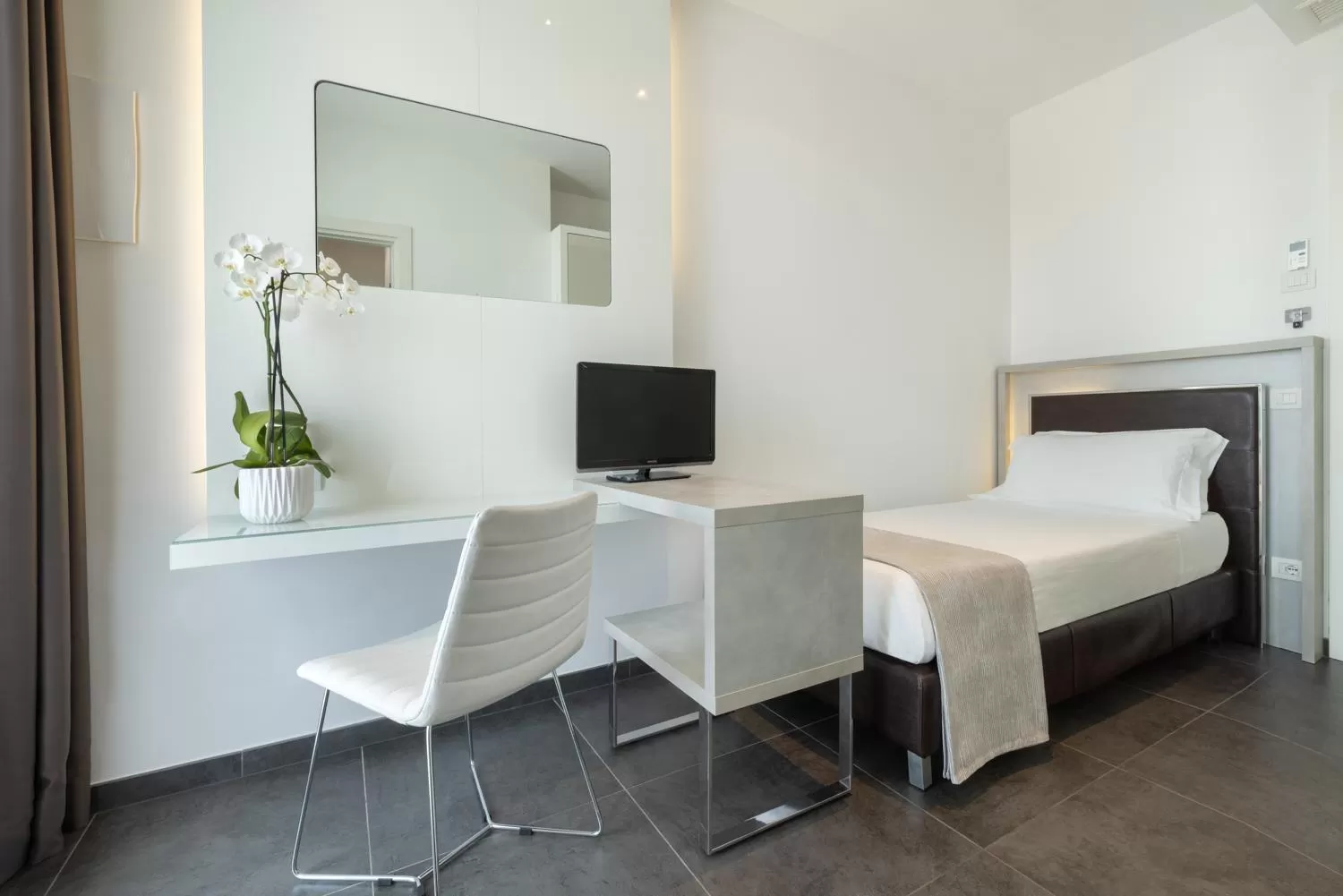 Bedroom, Bed in Baldinini Hotel