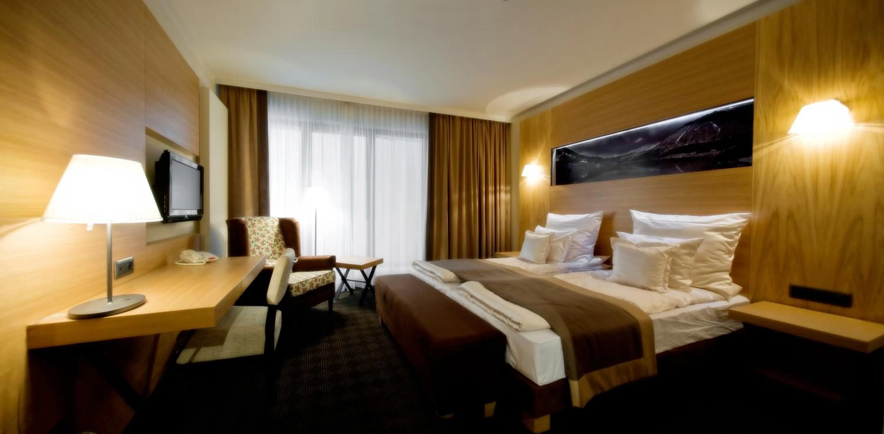 Photo of the whole room, Bed in Grand Nosalowy Dwór