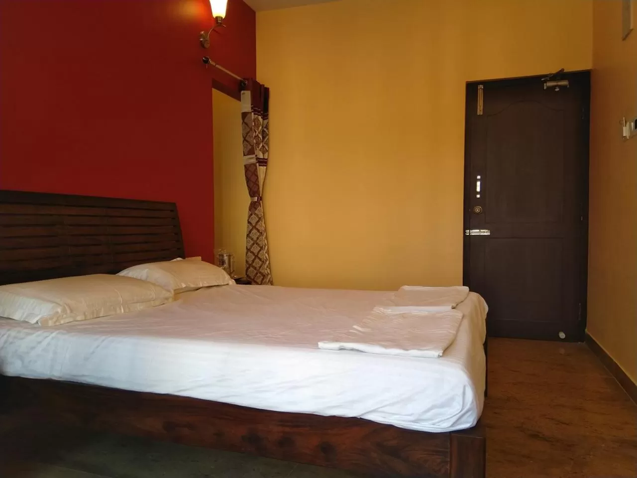 Bedroom in Chandru De Green