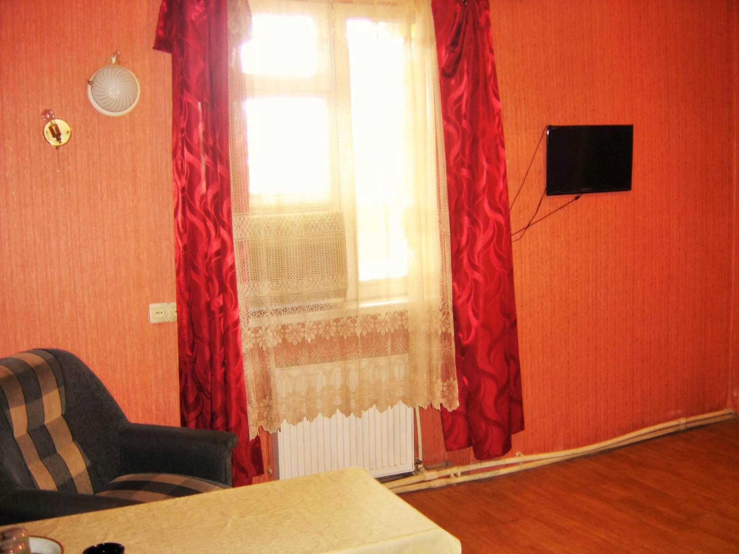 TV/Entertainment Center in Hotel Lilo near Airport