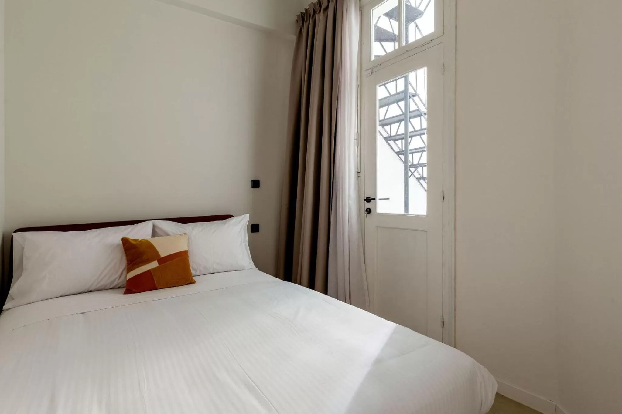 Bedroom, Bed in ZOIA The Met by UPSTREET