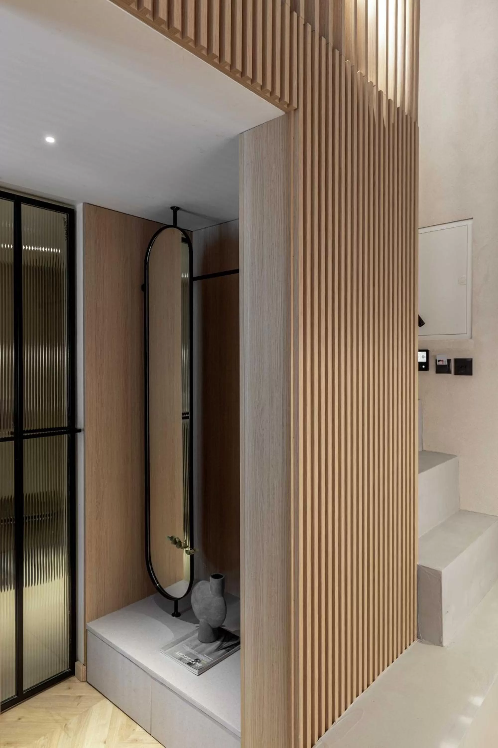 Decorative detail in The Newel Psychiko