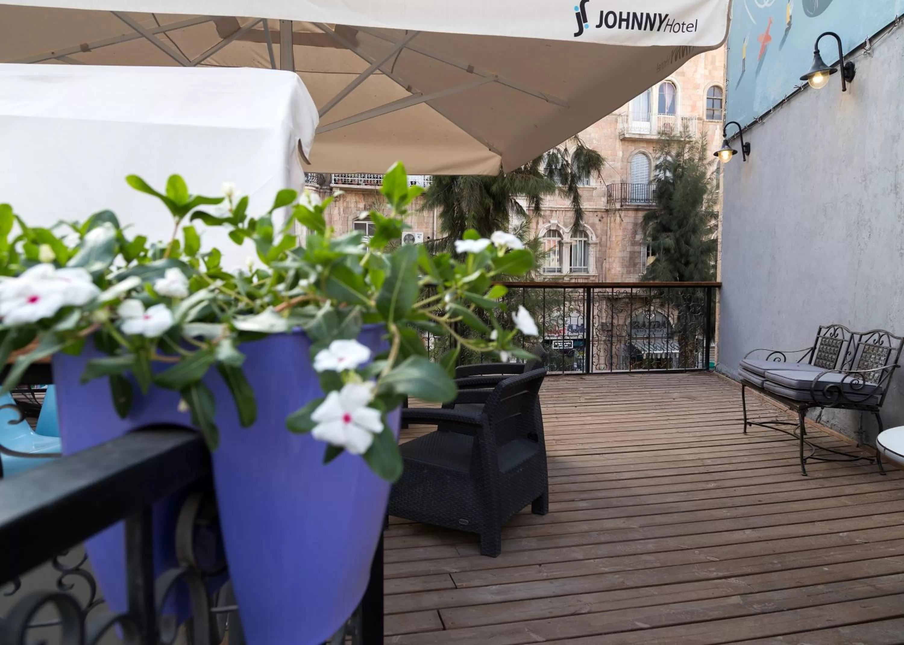 Balcony/Terrace in Johnny Hotel