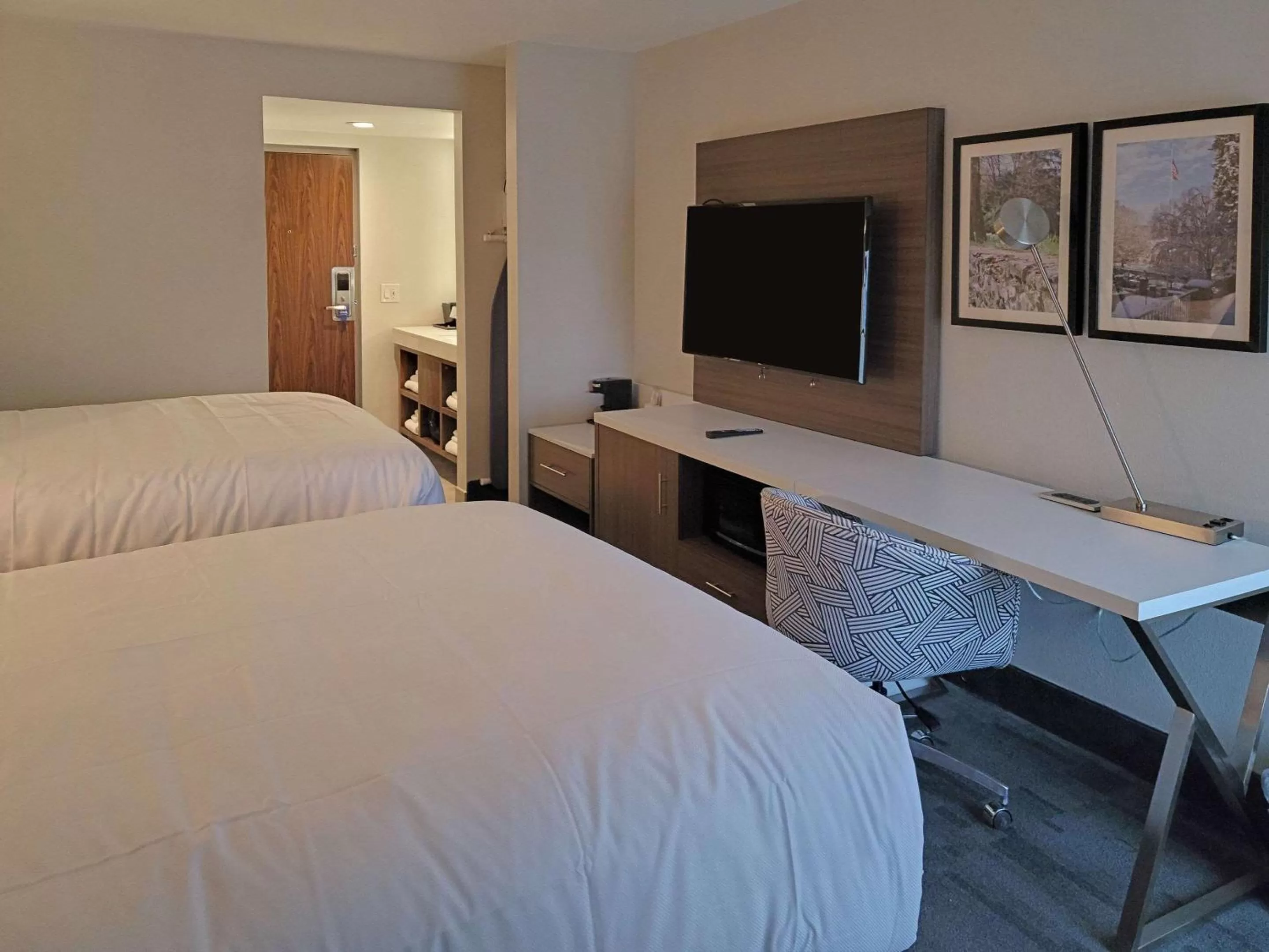 Standard Queen Room with Two Queen Beds - Non-Smoking in Comfort Inn & Suites Wyomissing - Reading