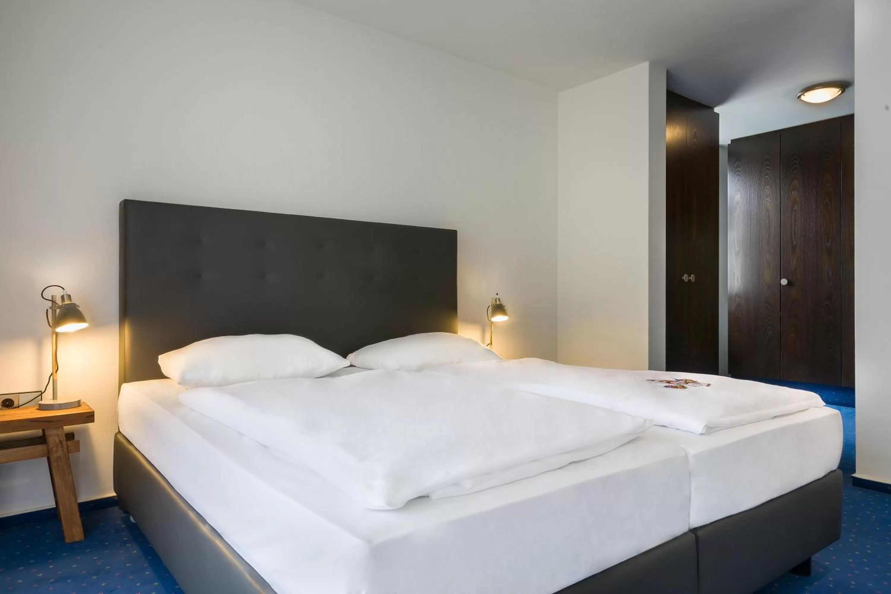 Bed in Hotel Strohgäu