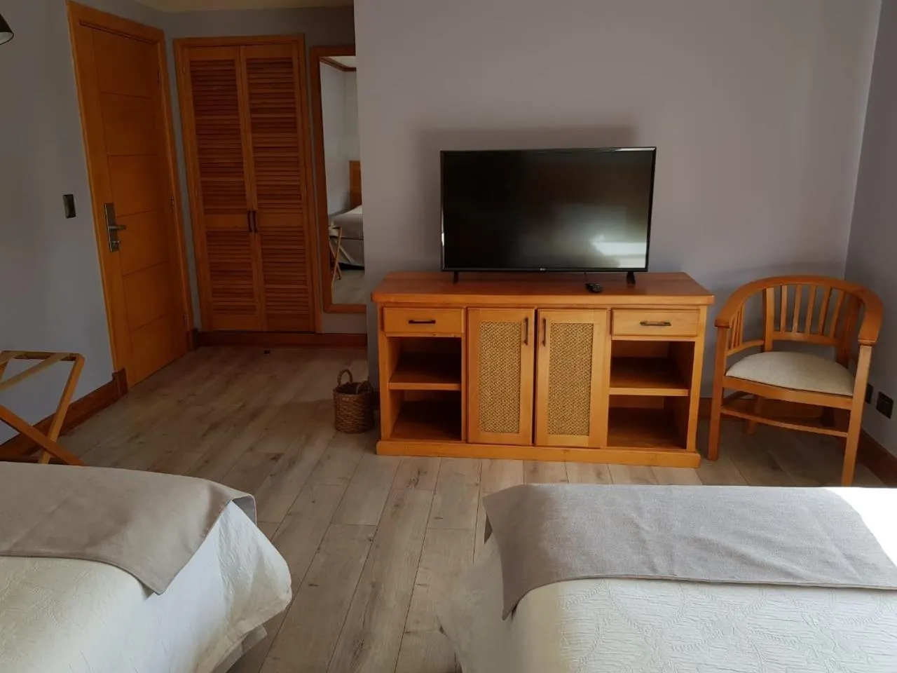 TV and multimedia, Bed in Hotel Puelche