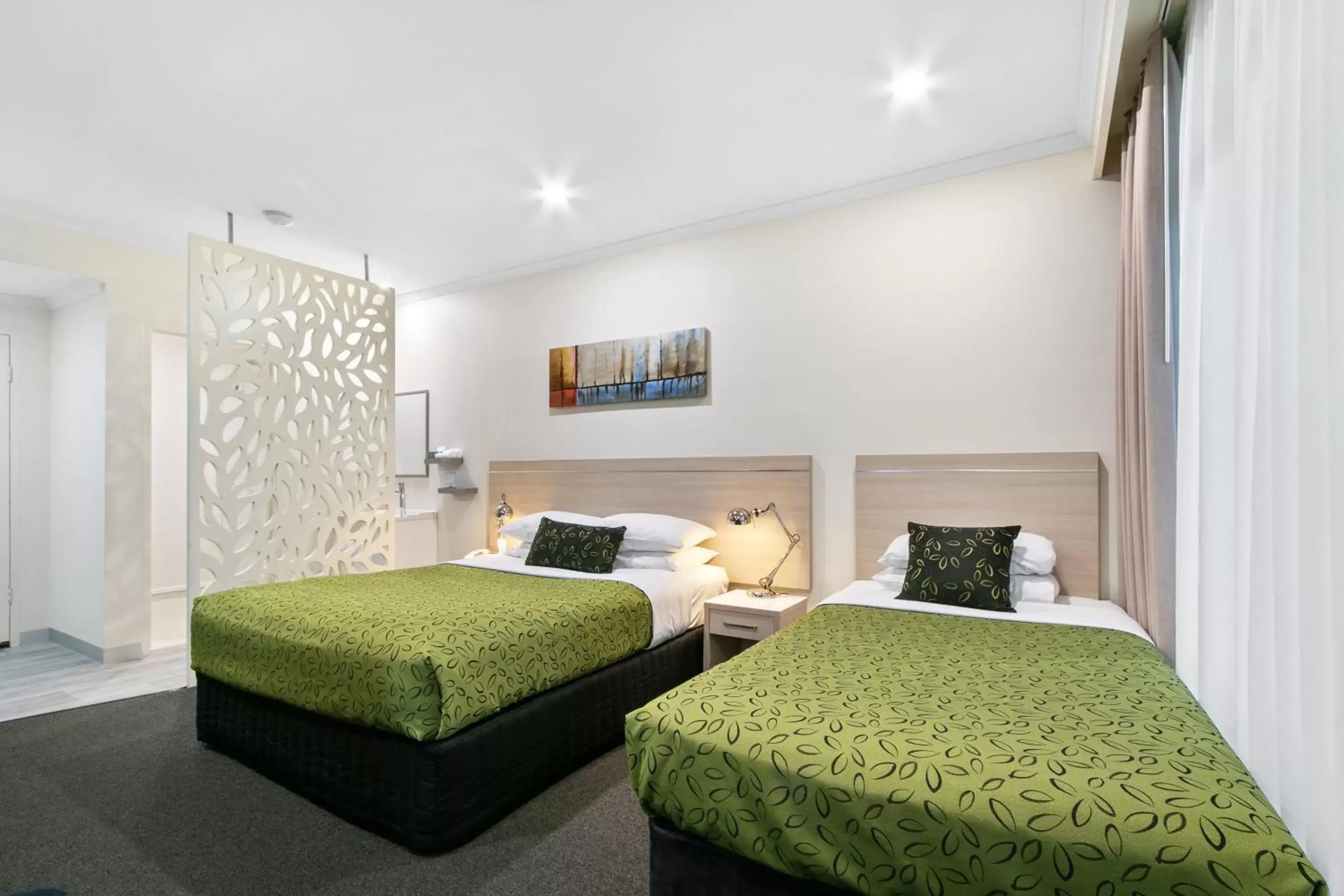 Deluxe Twin Room in The Aspen & Apartments Deluxe Twin Room in The Aspen & Apartments