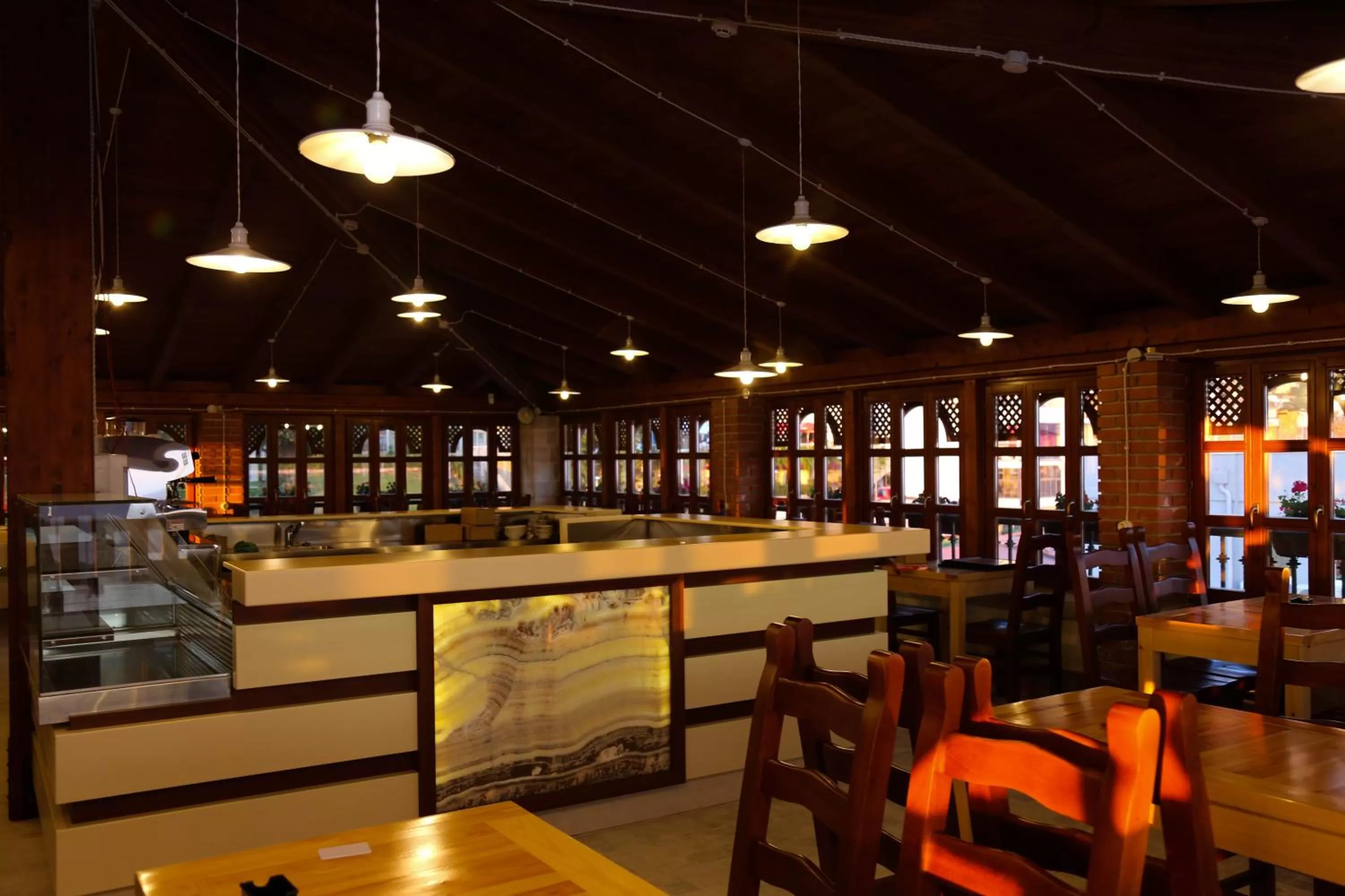 Lounge or bar, Restaurant/Places to Eat in Mervin Hotel