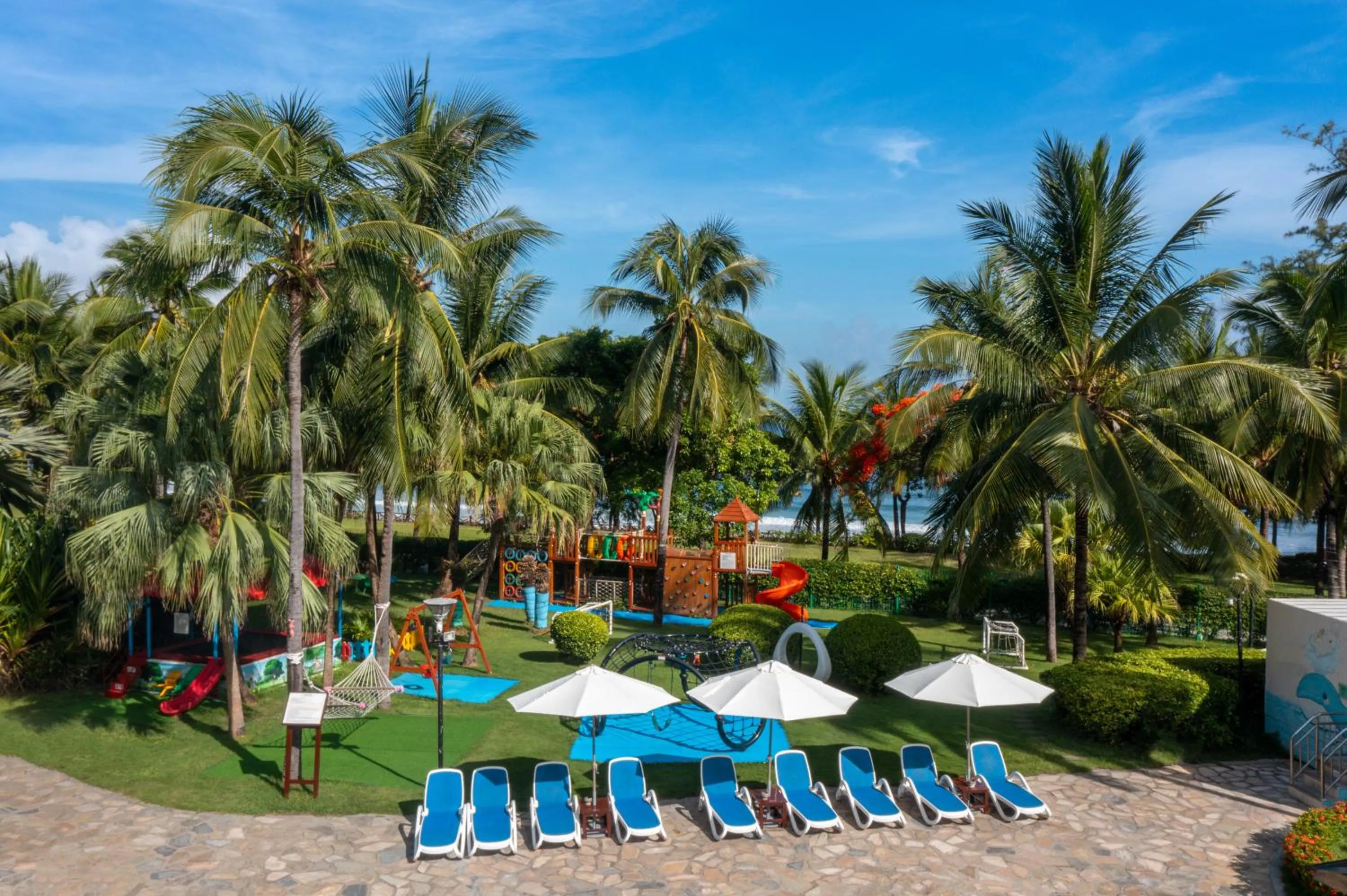 Spring in Sunshine Resort Intime Sanya