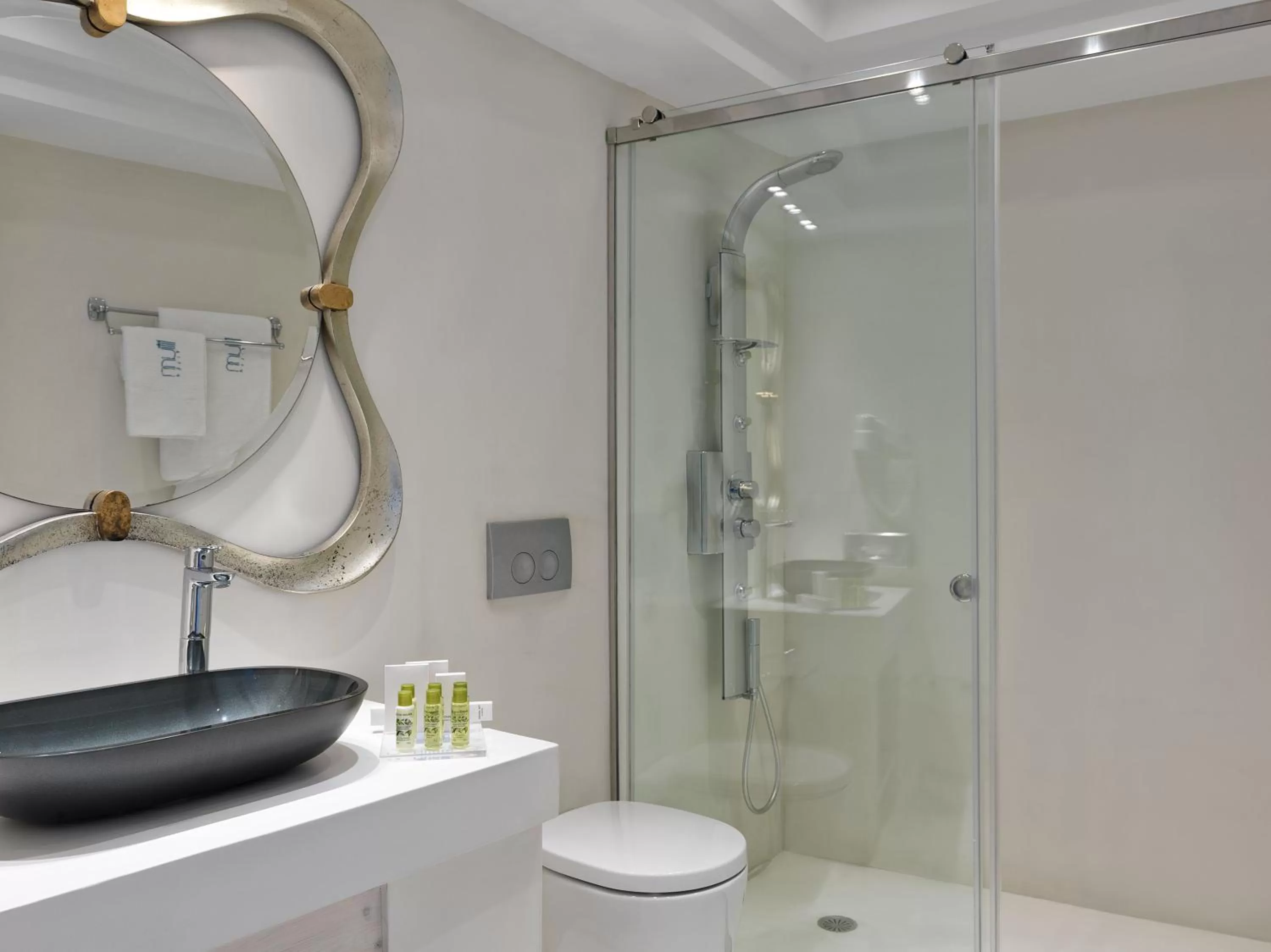 Lilium Hotel Santorini