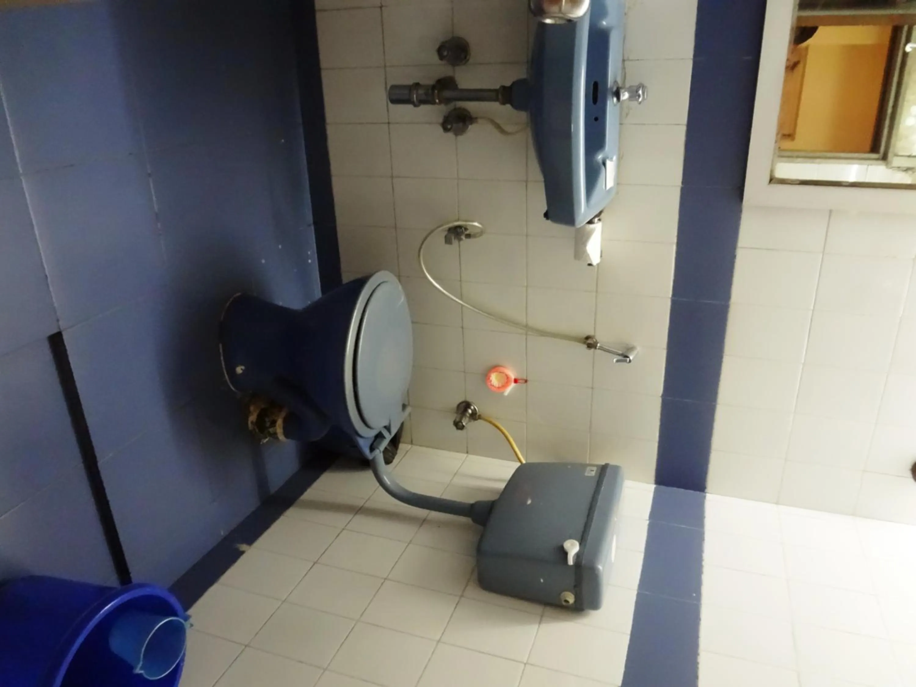 Toilet in Hotel New Bengal