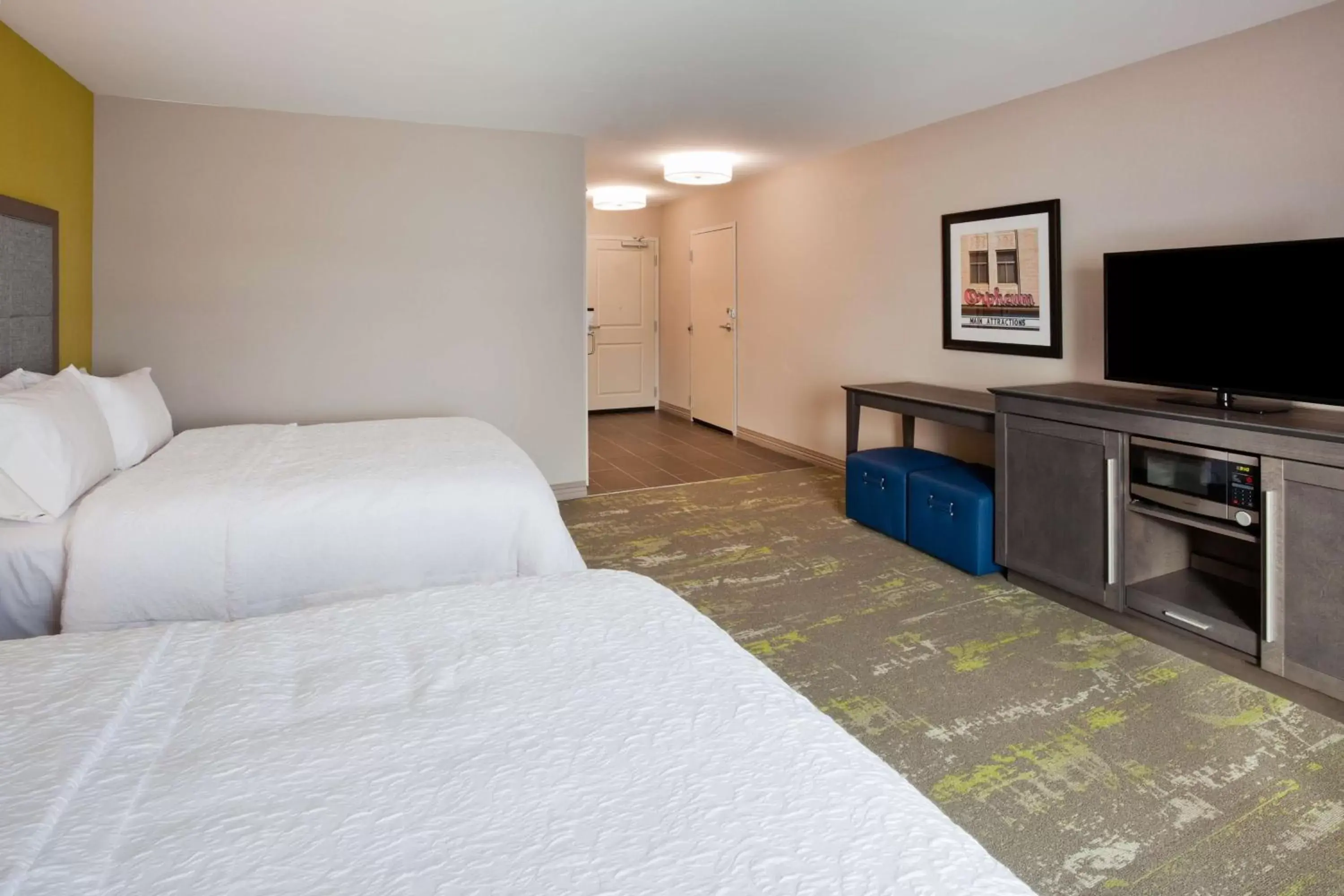 Queen Room with Two Queen Beds - Mobility/Hearing Accessible - Non-Smoking in Hampton Inn & Suites Sioux City South, IA Queen Room with Two Queen Beds - Mobility/Hearing Accessible - Non-Smoking in Hampton Inn & Suites Sioux City South, IA
