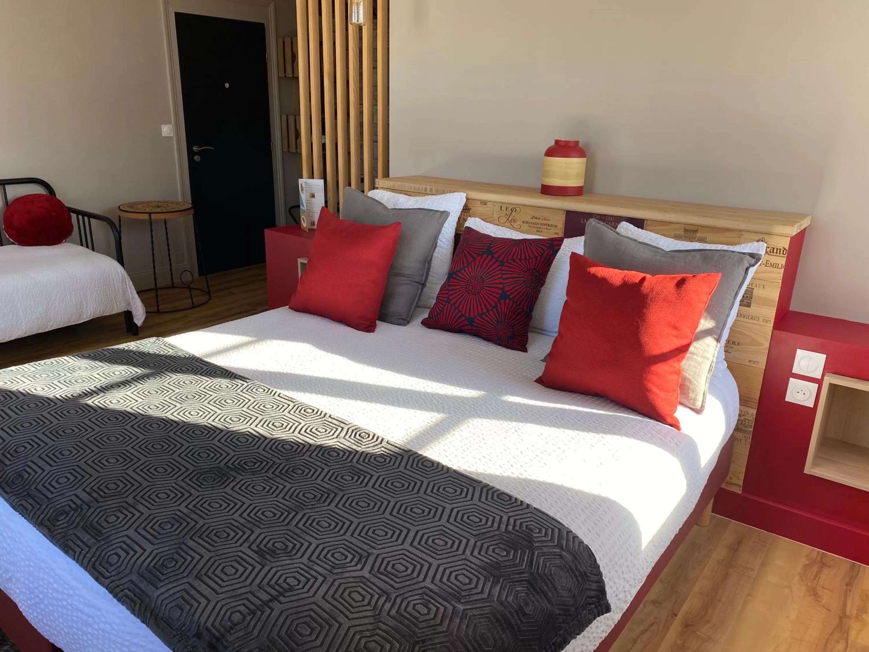 Bedroom in La Rochelle et l'Aunis