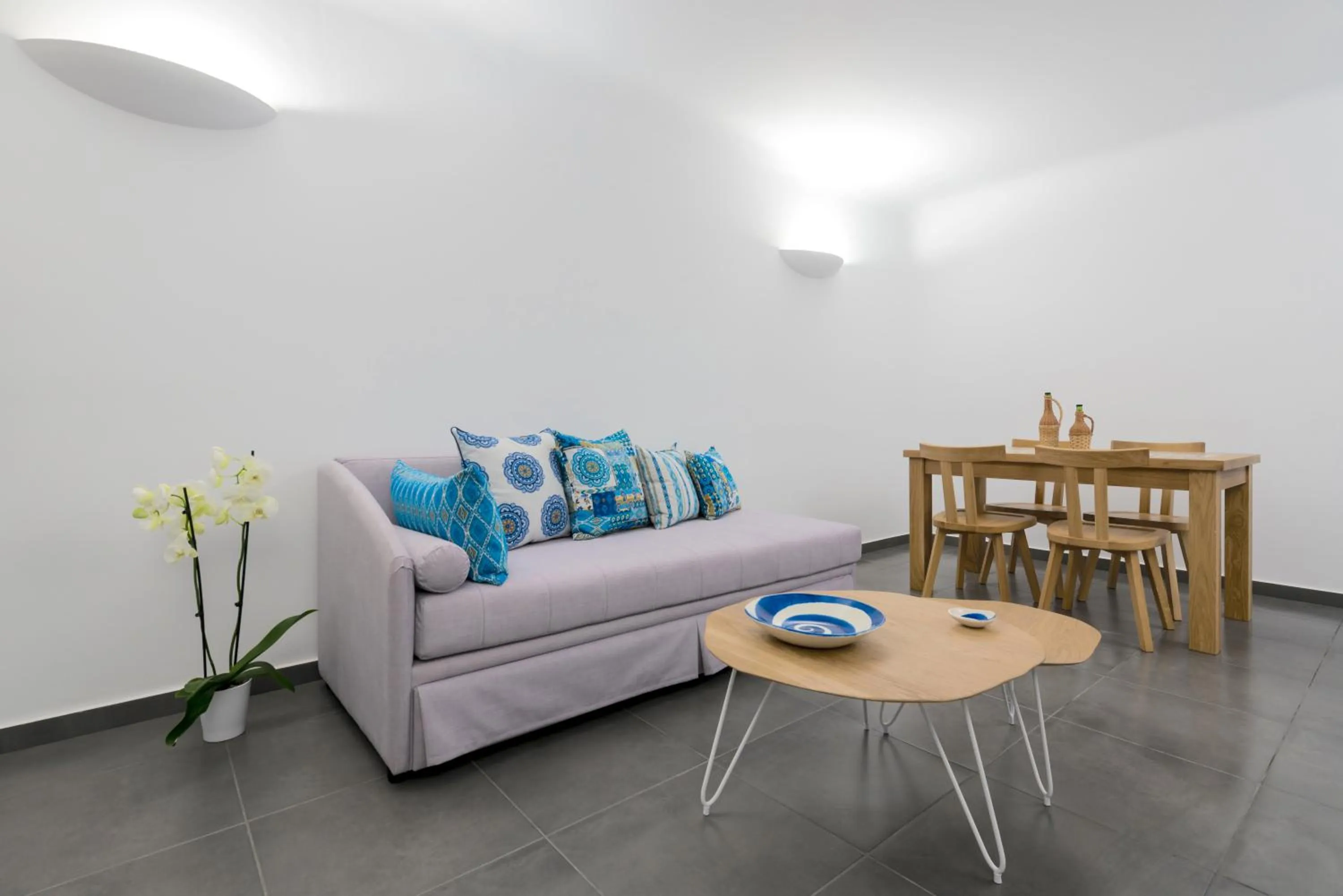 TV and multimedia in San Marino Suites by Calm Collection