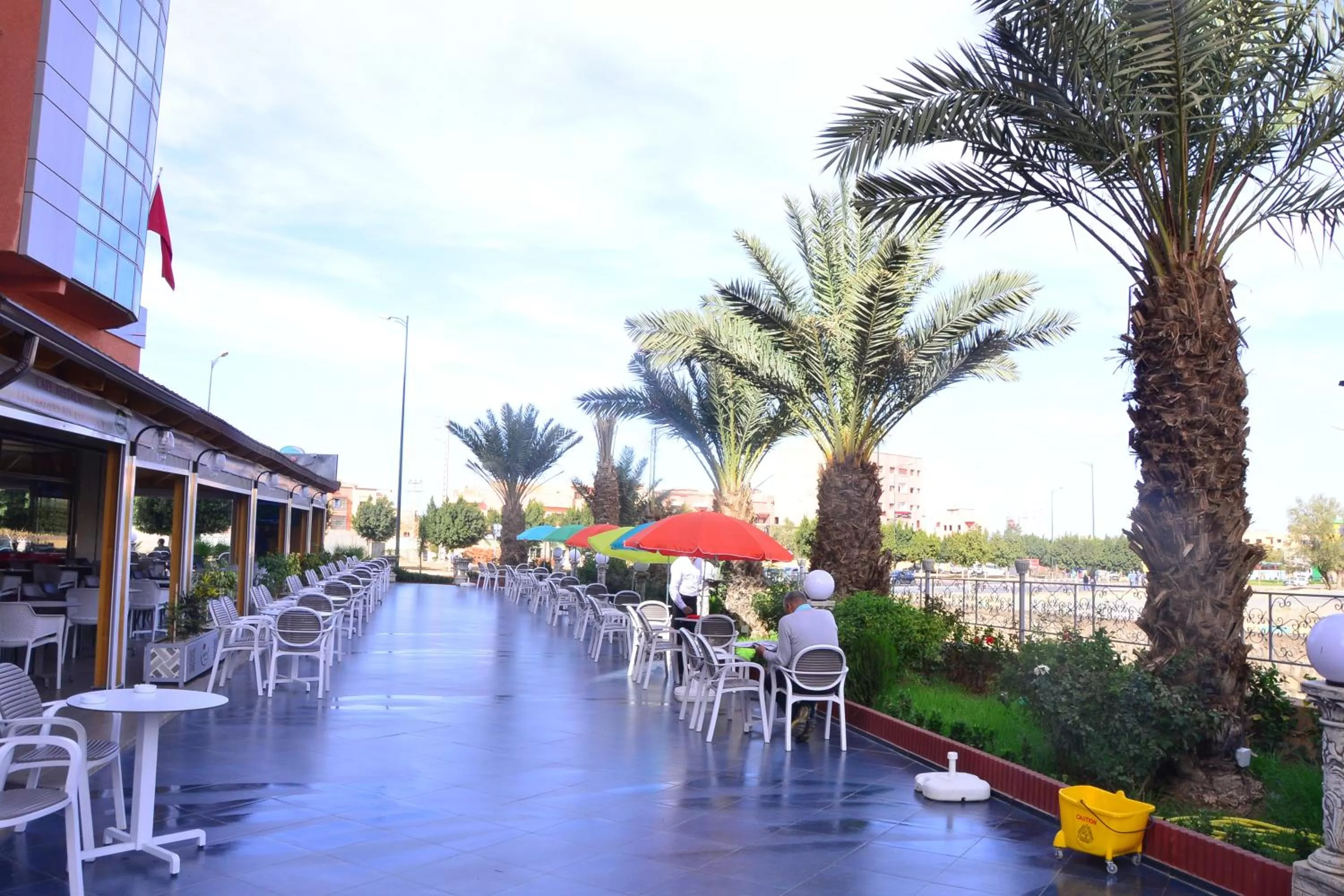 Hôtel Hadaik Ain Asserdoune