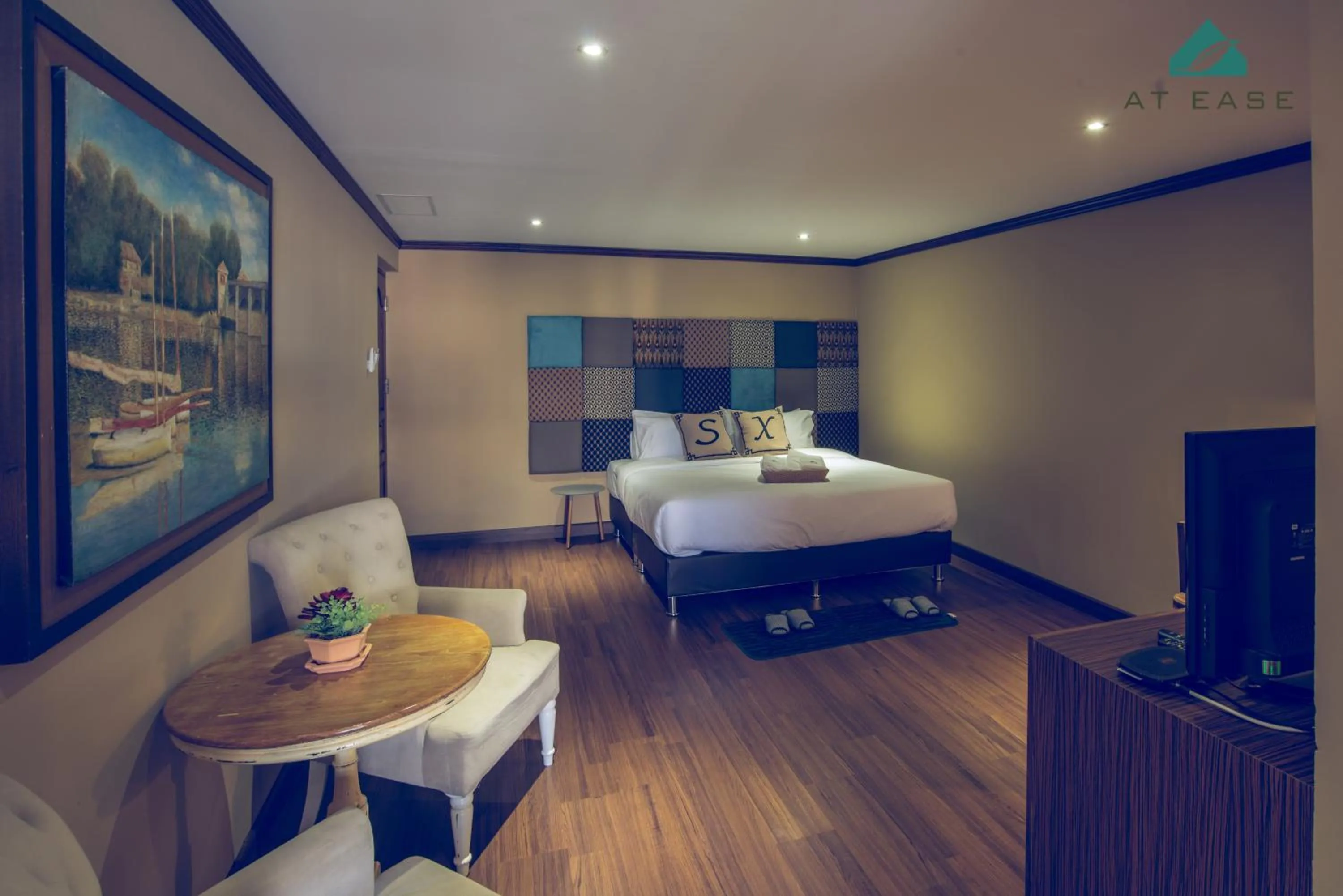 Bed in At Ease Bijou