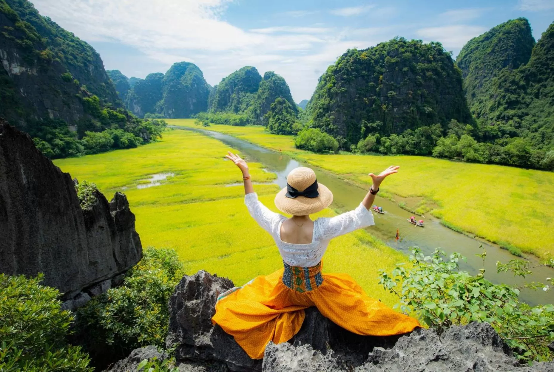 Property building in HoangLong Riverside Homestay