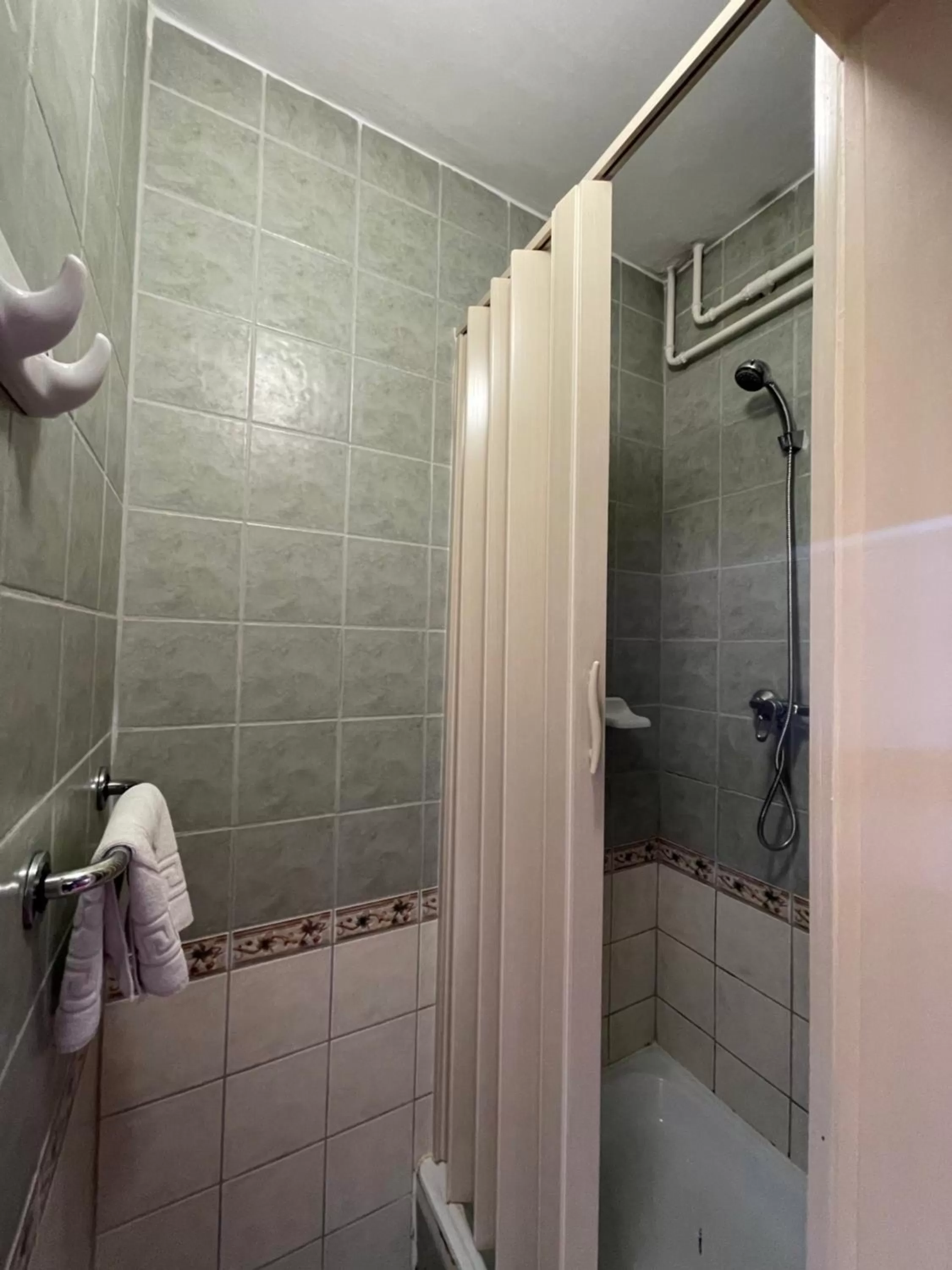 Bathroom in Hotel Minaret&Étterem