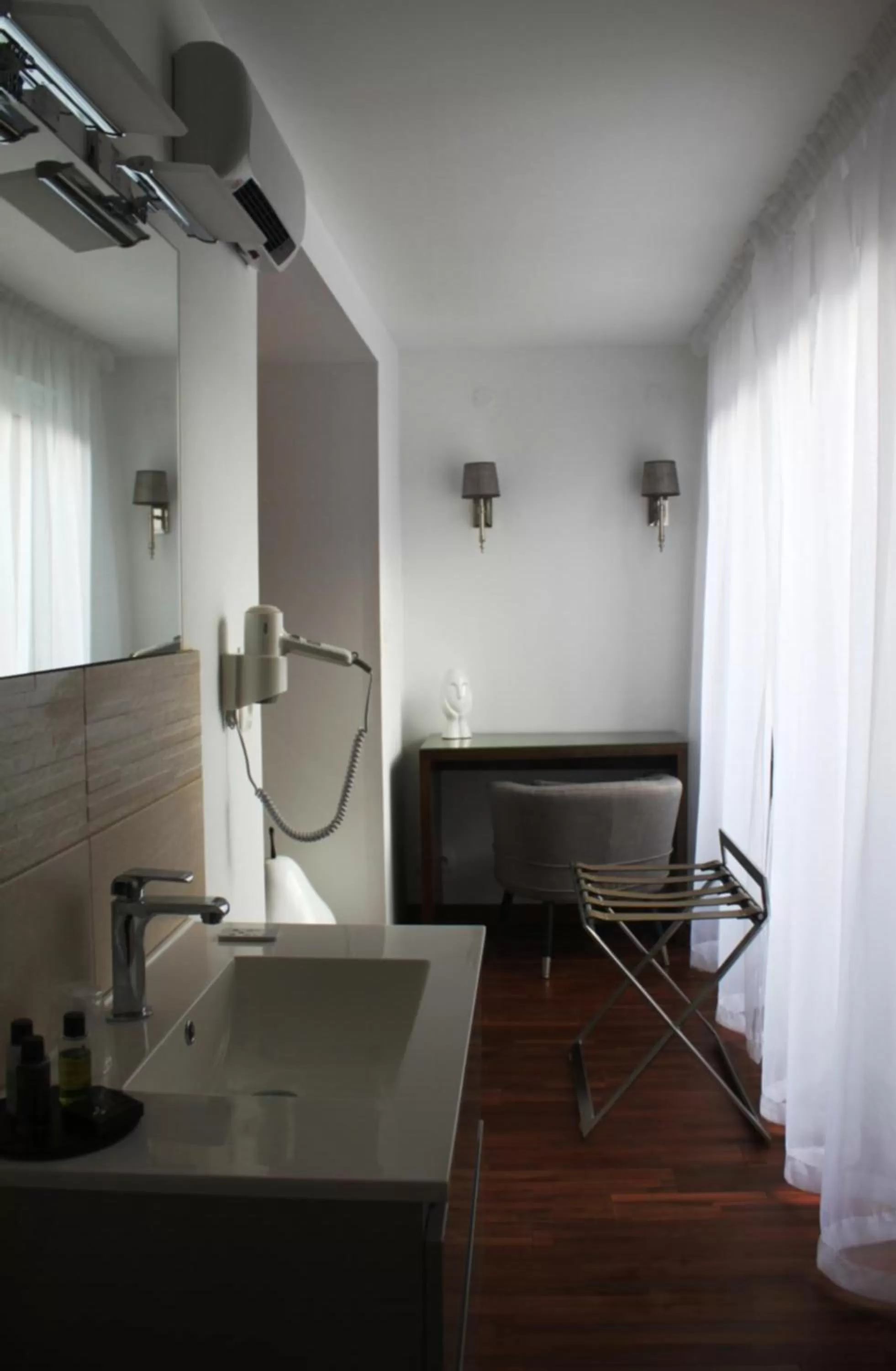 Bathroom in Résidence et Chambres d'Hôtes de La Porte d'Arras