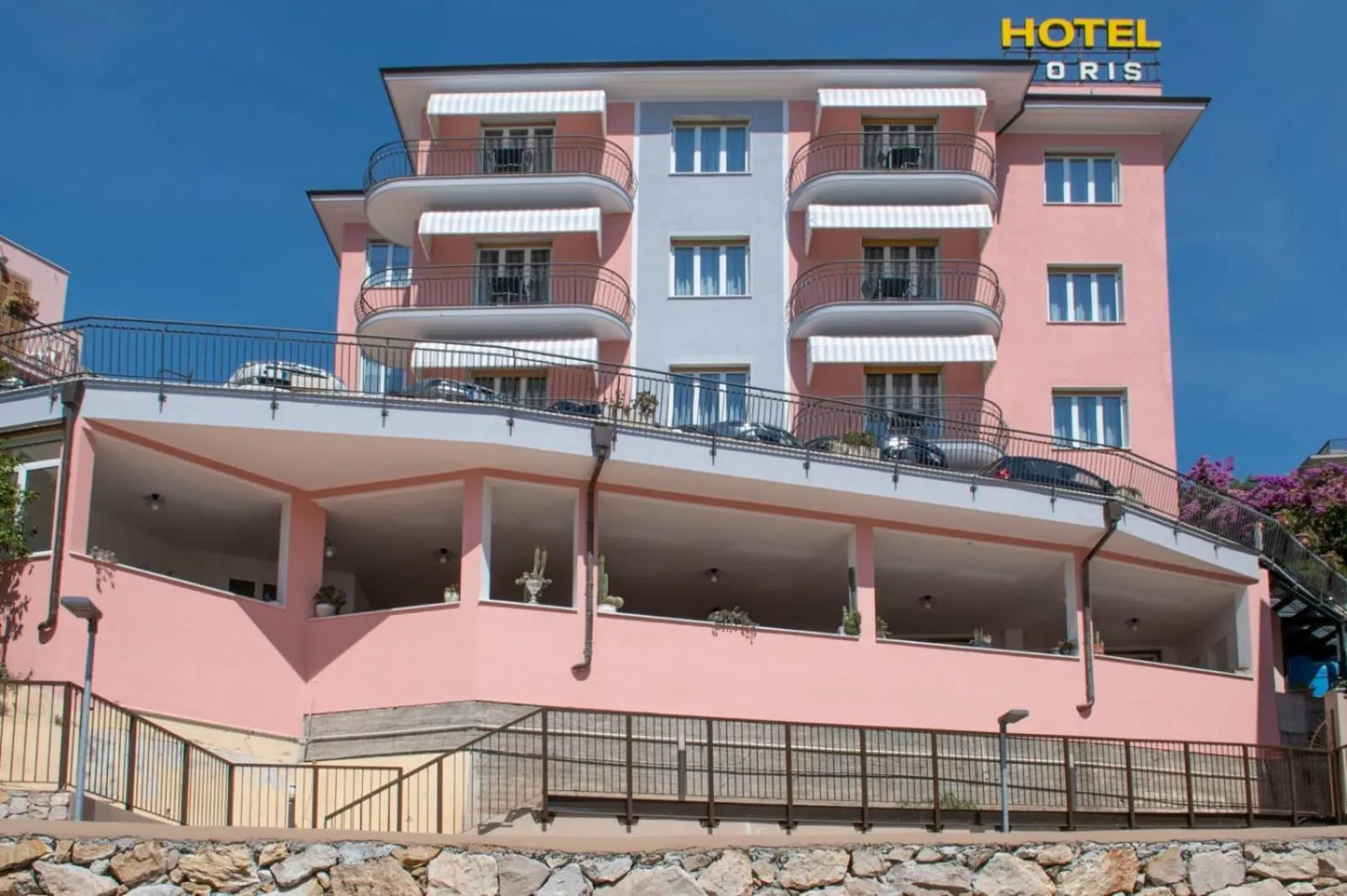 Property building in Hotel Noris