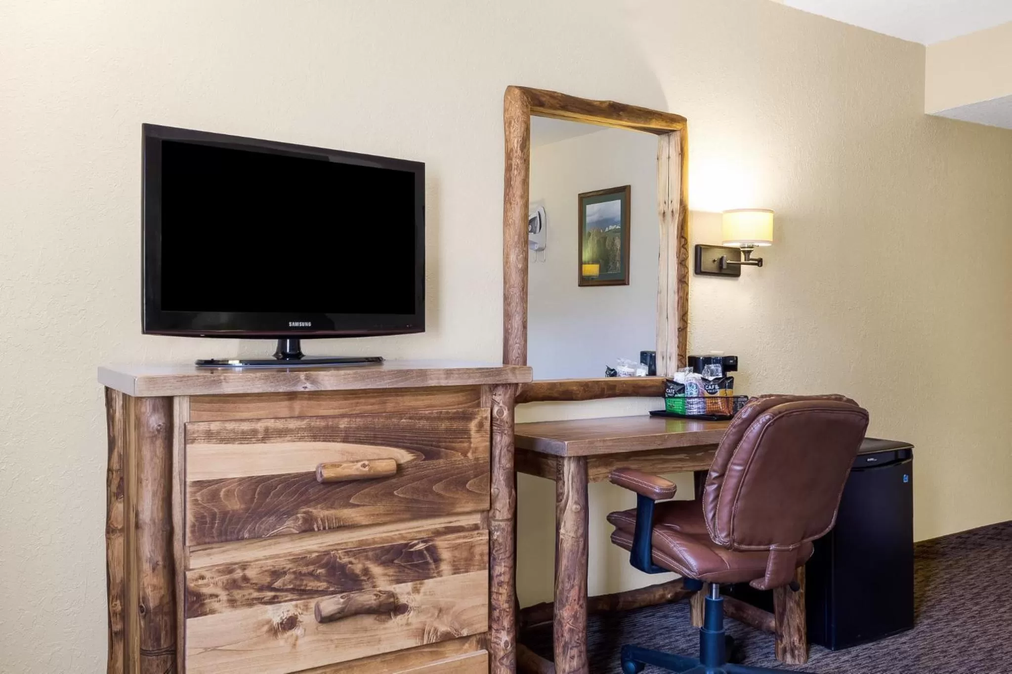TV and multimedia in Econo Lodge, Downtown Custer Near Custer State Park and Mt Rushmore