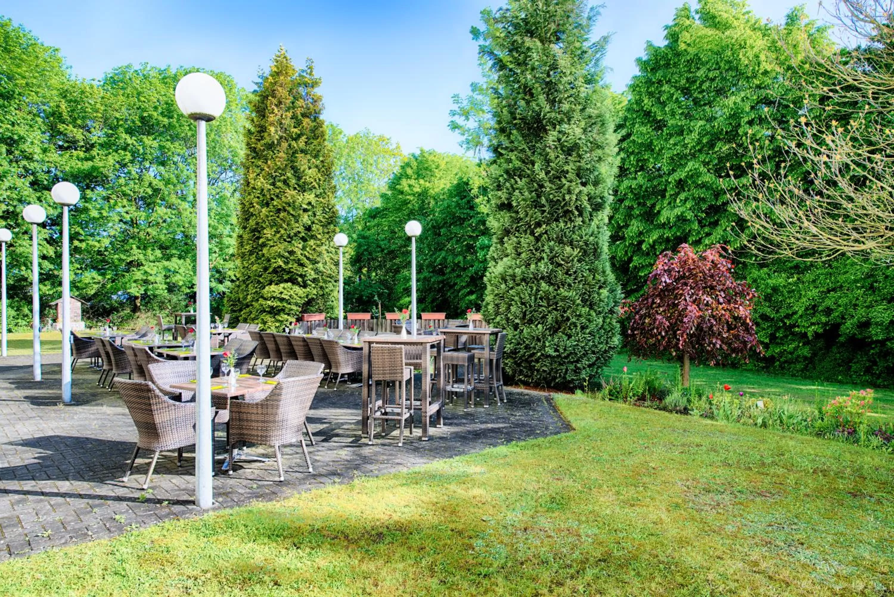 Garden in Garner Hotel Osnabrück by IHG