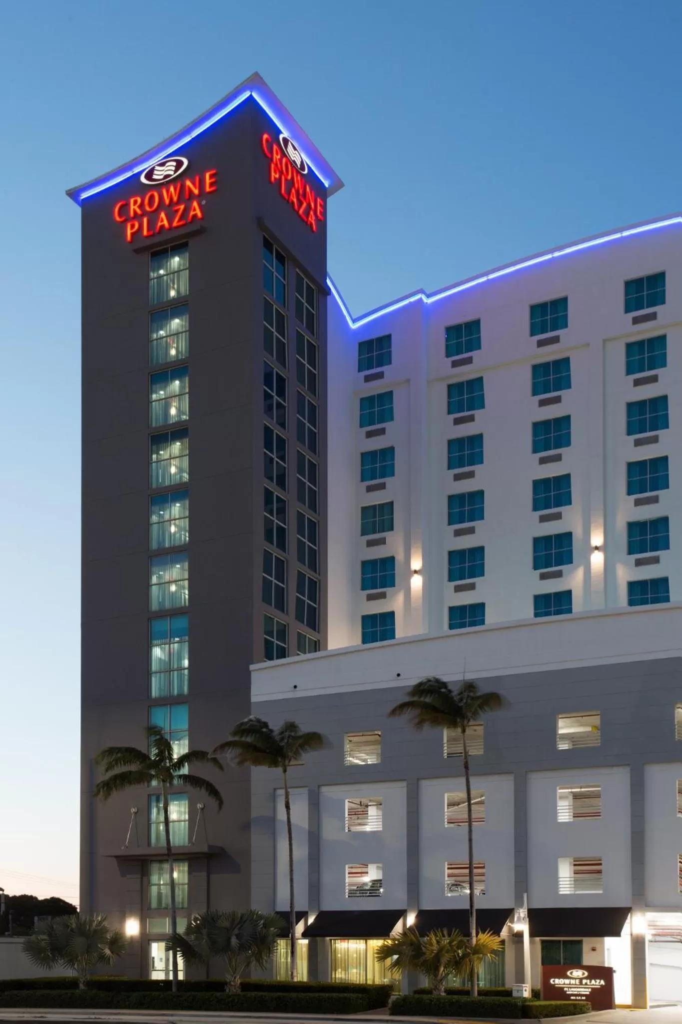 Property building in Crowne Plaza Hotel & Resorts Fort Lauderdale Airport/ Cruise by IHG