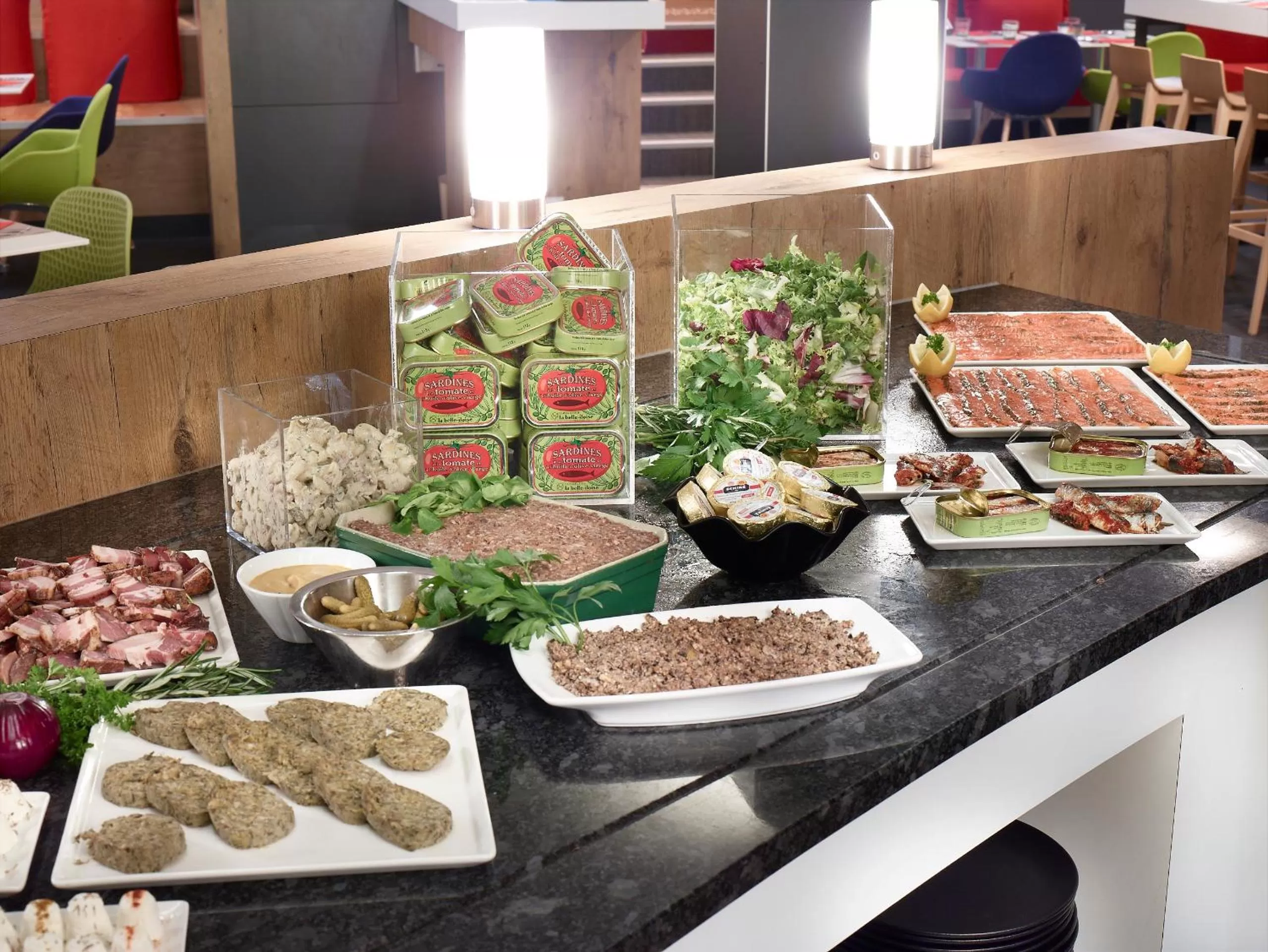 Restaurant/places to eat in ibis Poitiers Site du Futuroscope