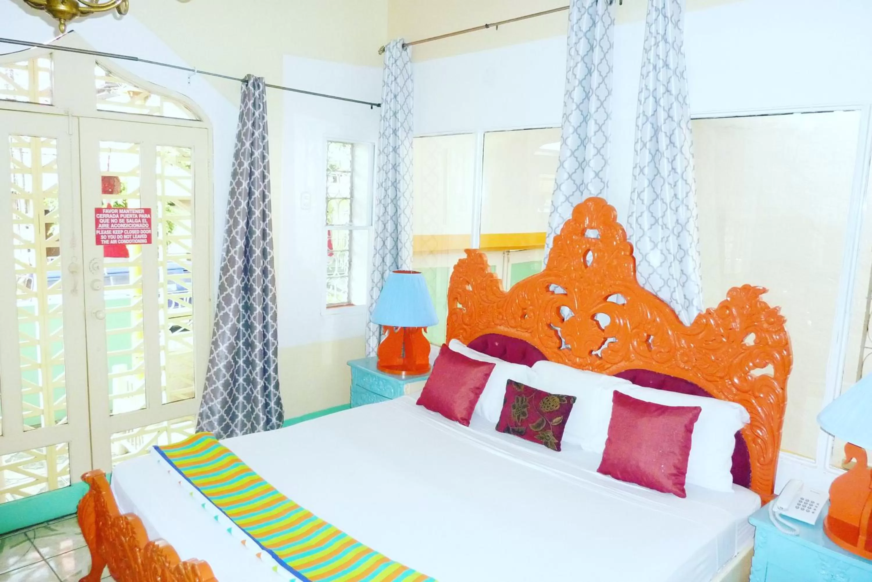 Bed in Hotel Ivania´s