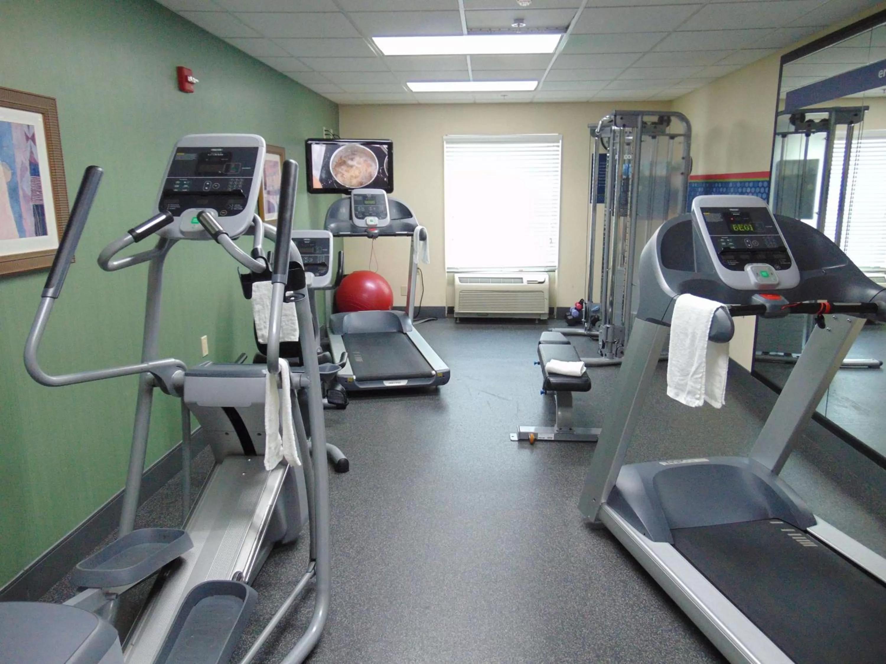 Fitness centre/facilities in Hampton Inn & Suites Cleveland-Mentor