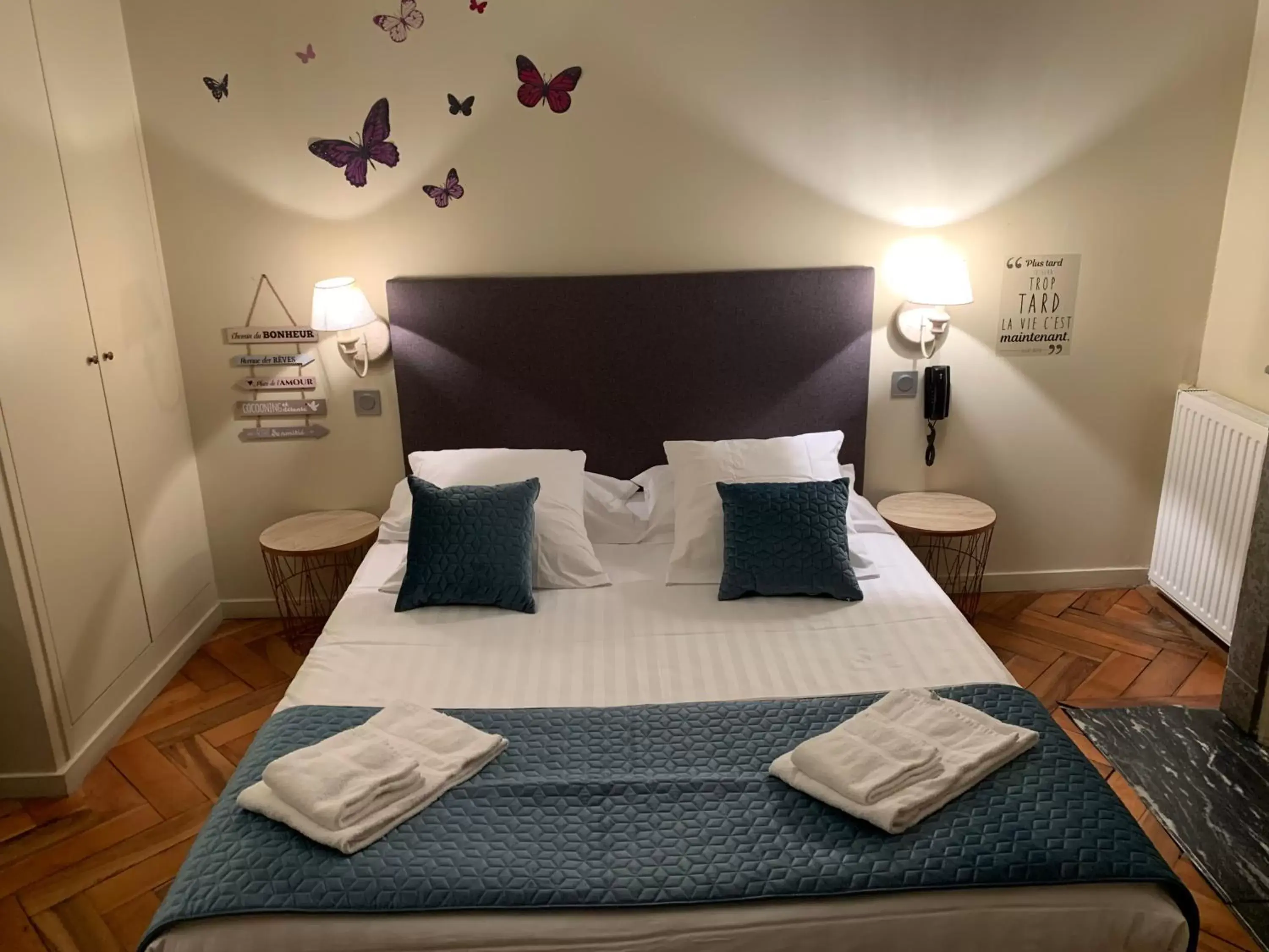 Double Room in Hôtel Restaurant Le Repère Double Room in Hôtel Restaurant Le Repère