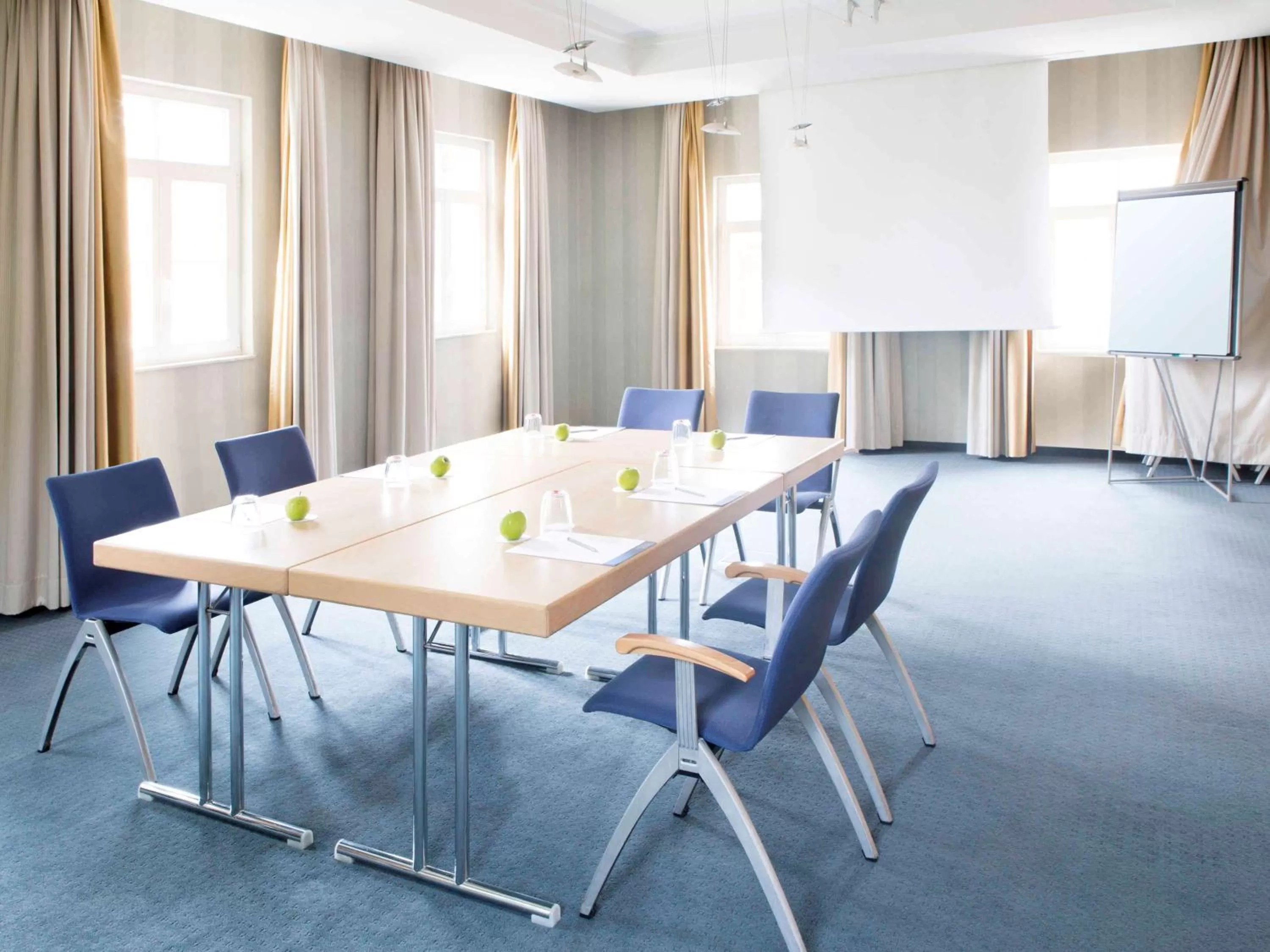 On site in NOVOTEL Hildesheim City