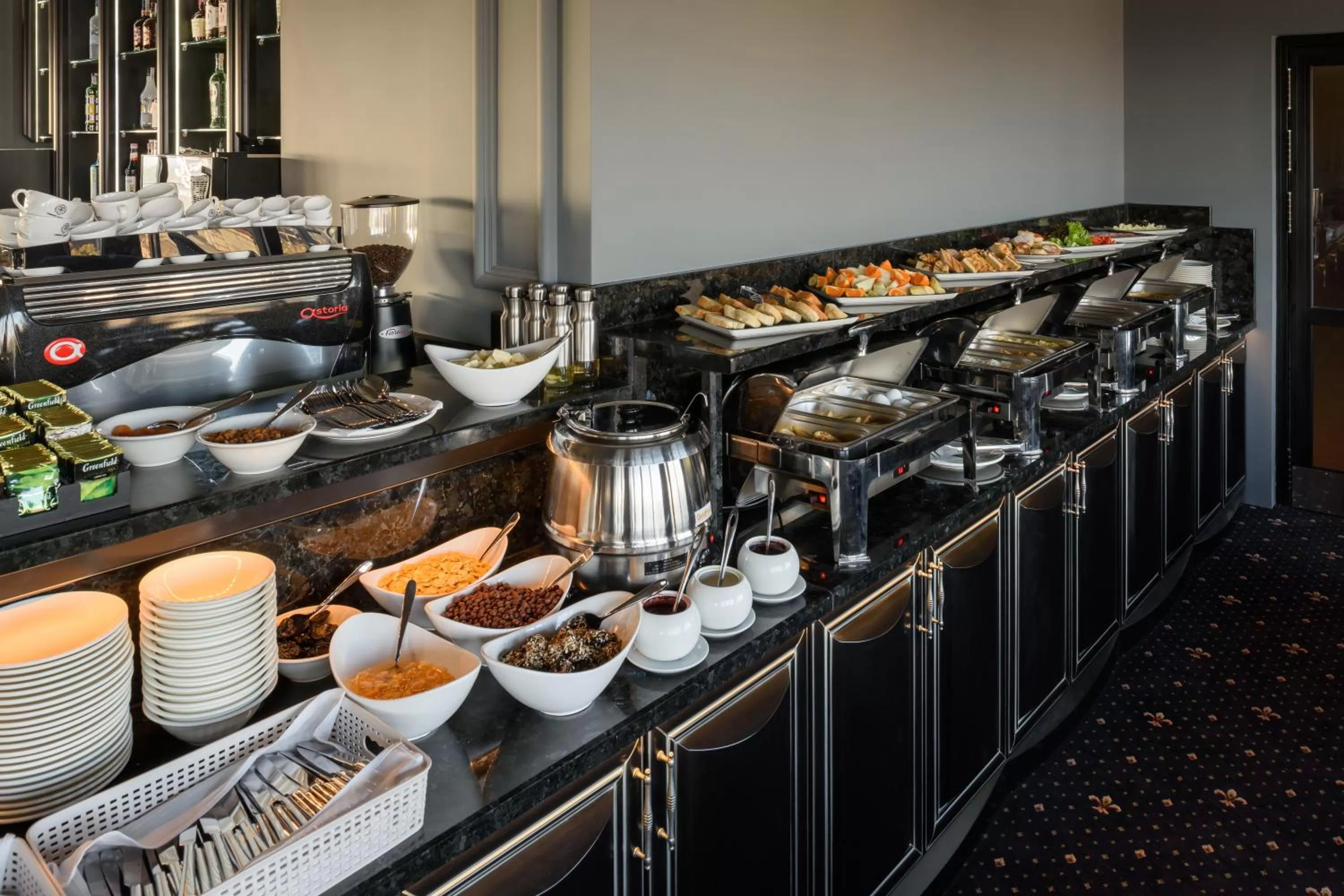 Breakfast in Grand Royal