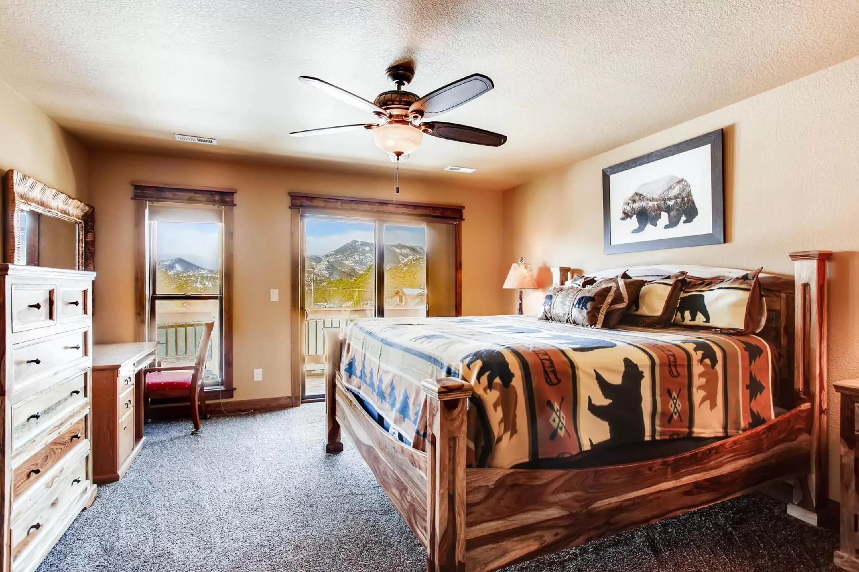 Bed in Estes Park Condos