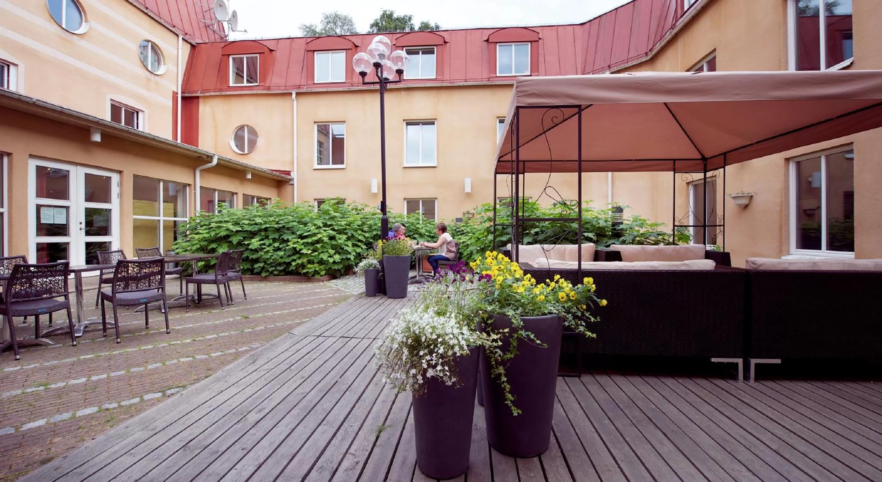 Patio in Home Hotel Uman