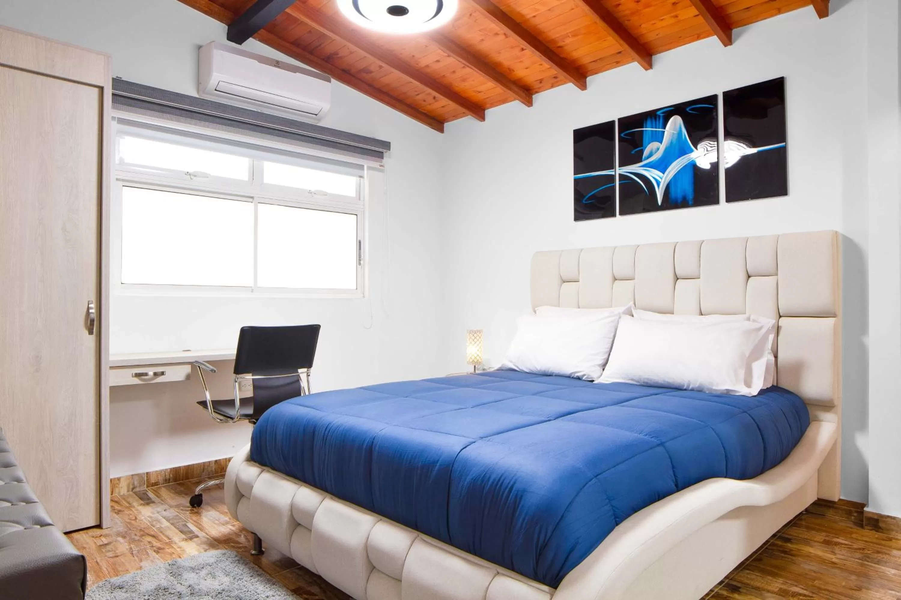 Bedroom, Bed in Miracle