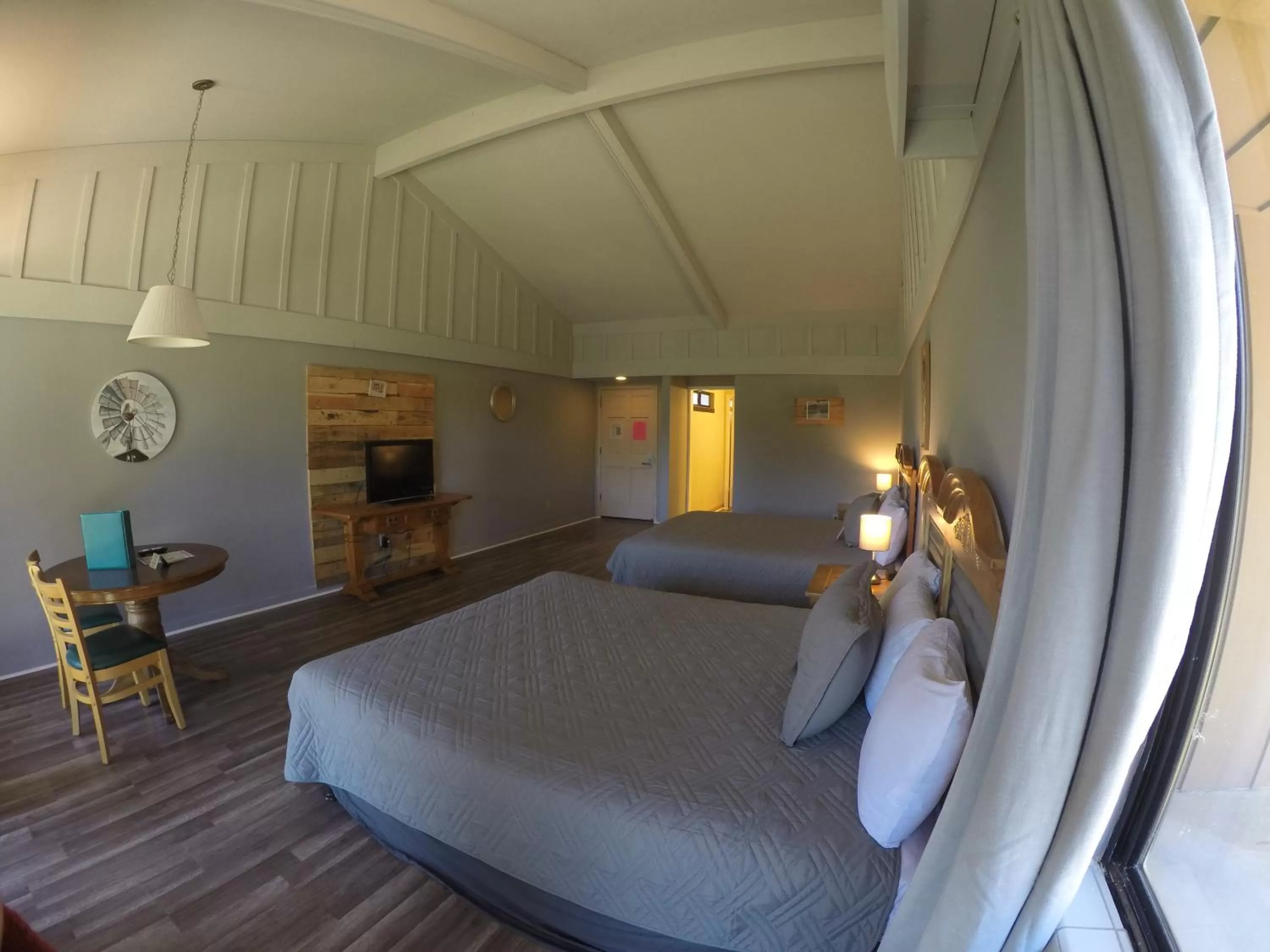 Bed in Ridgemark Golf Club and Resort