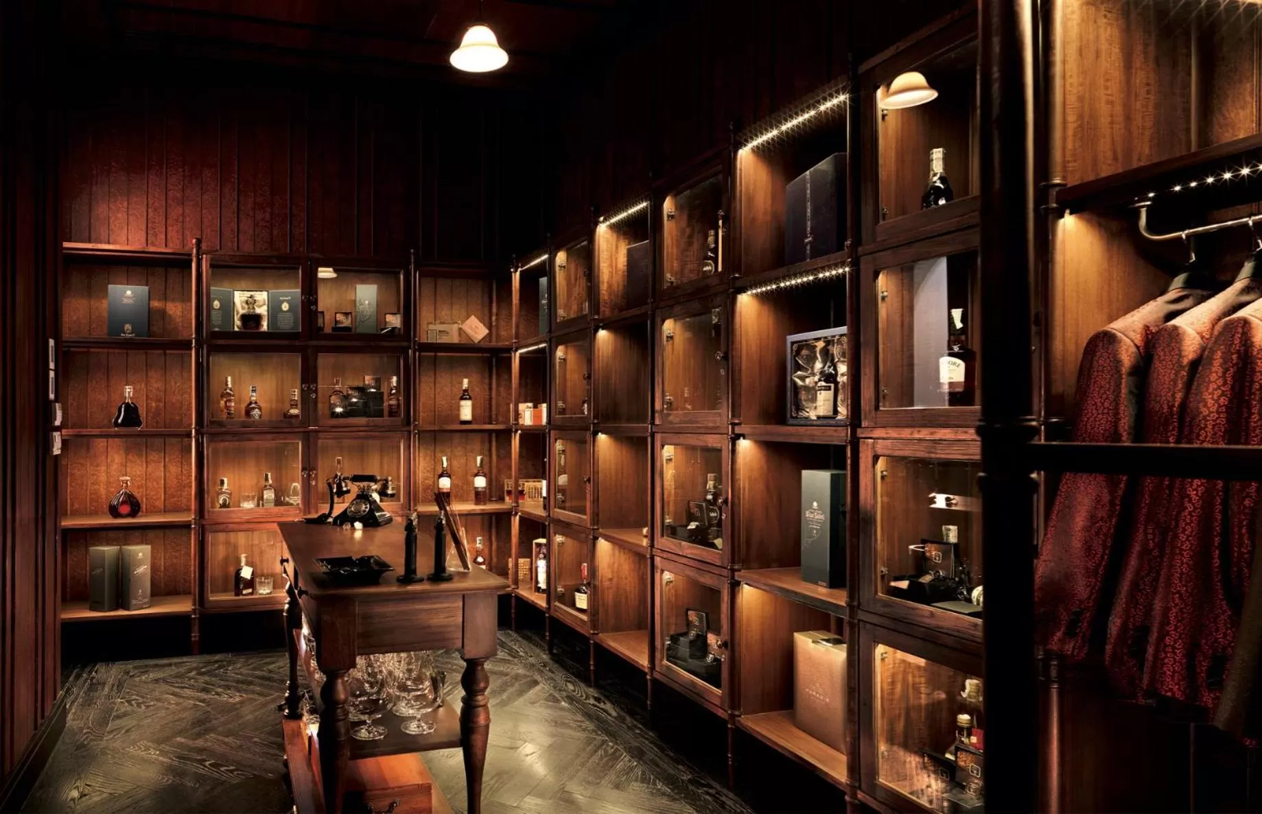 Night in Hotel Muse Bangkok Langsuan - MGallery