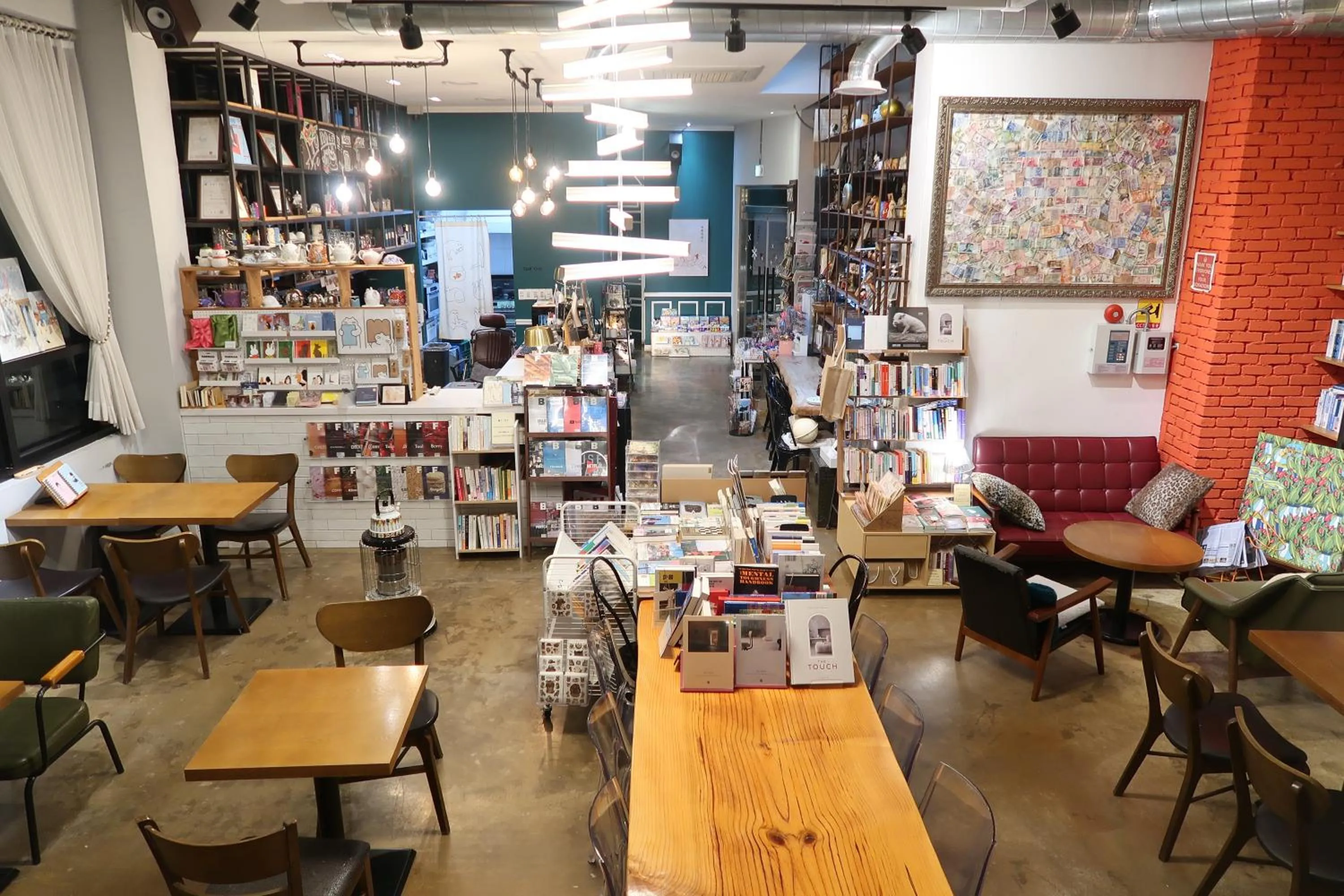 Restaurant/places to eat in Andong Poong-gyung HOSTEL n LIBRARY